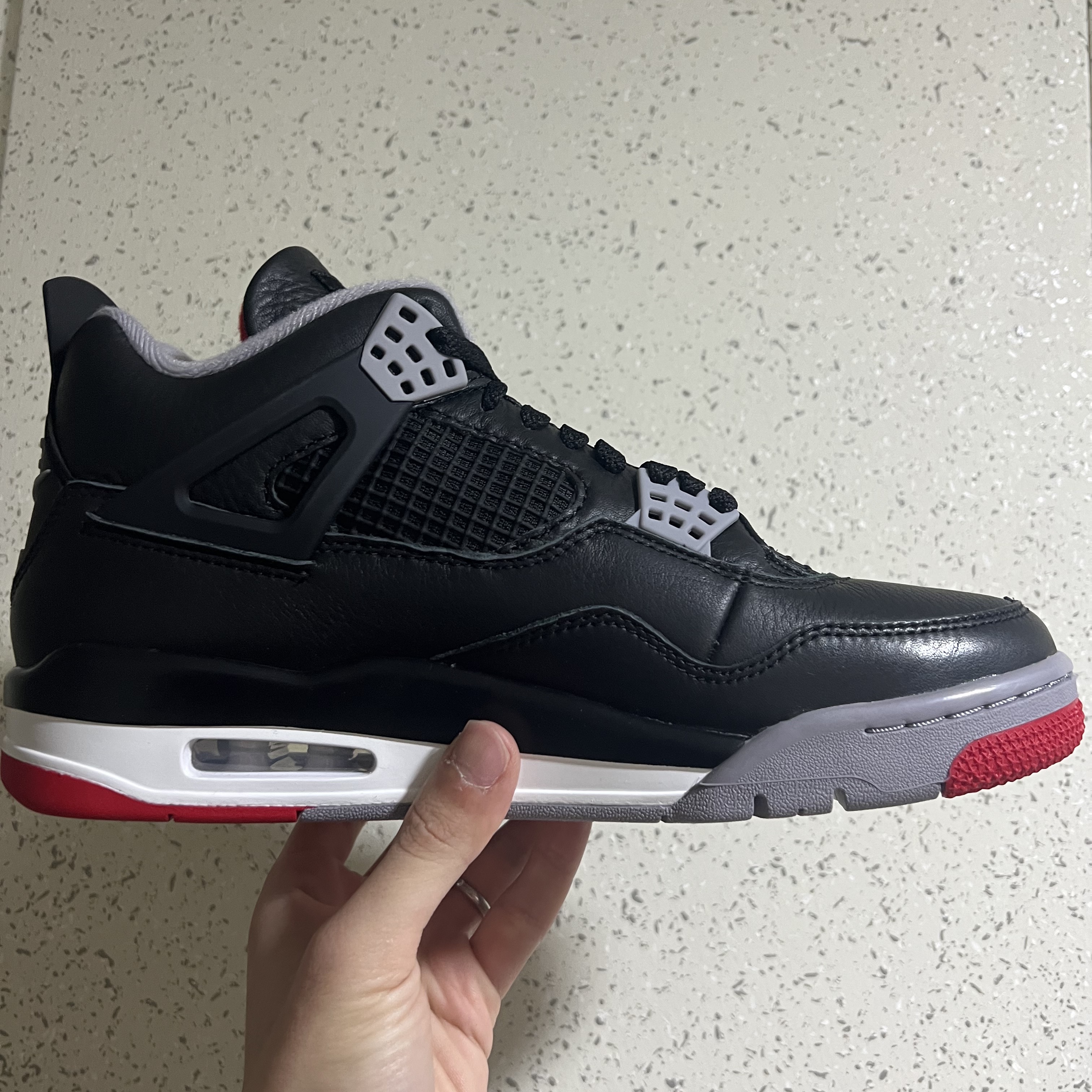 Jordan 4 Retro Bred Reimagined 착용 스타일 - 1