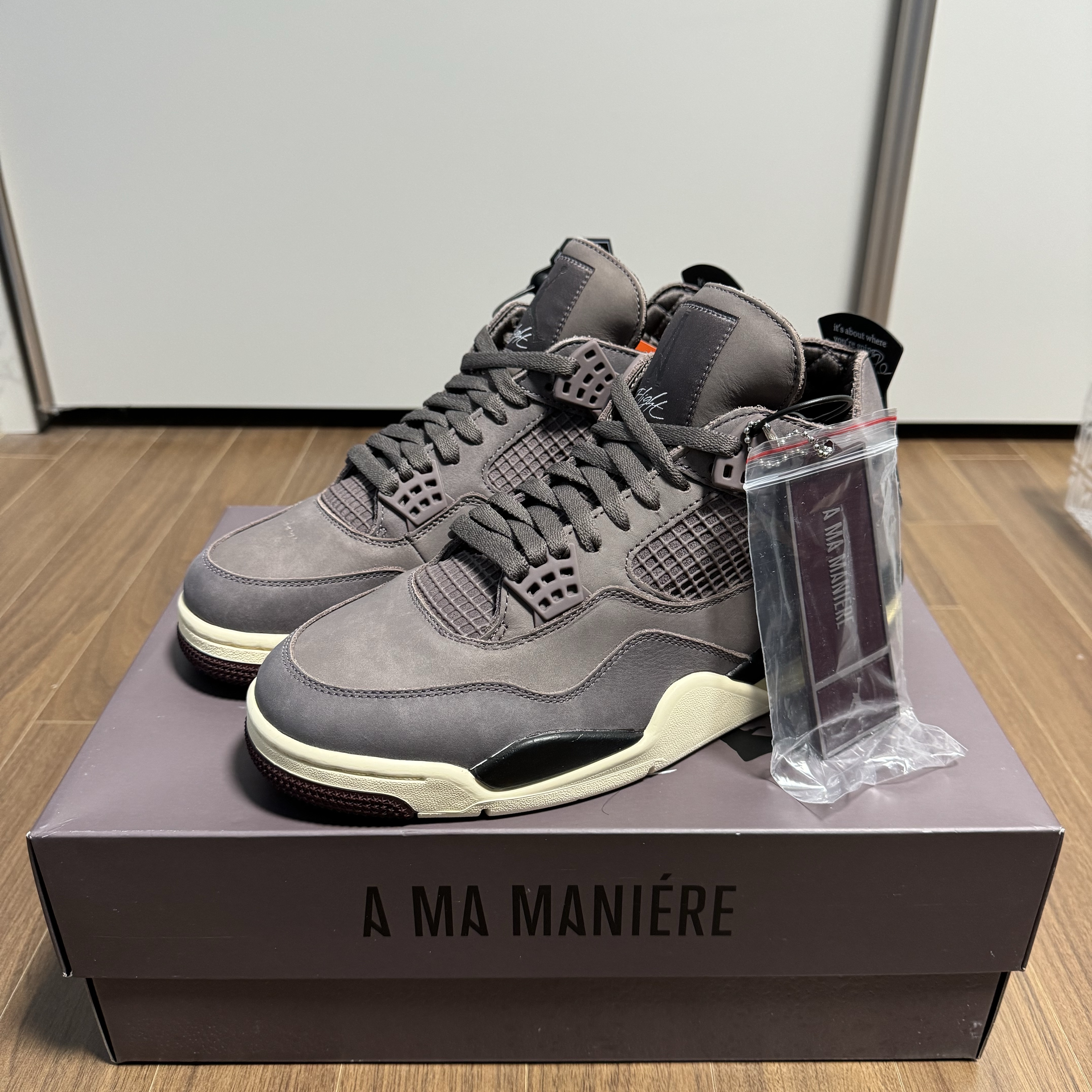 Jordan 4 x A Ma Maniere Retro Violet Ore 착용 스타일