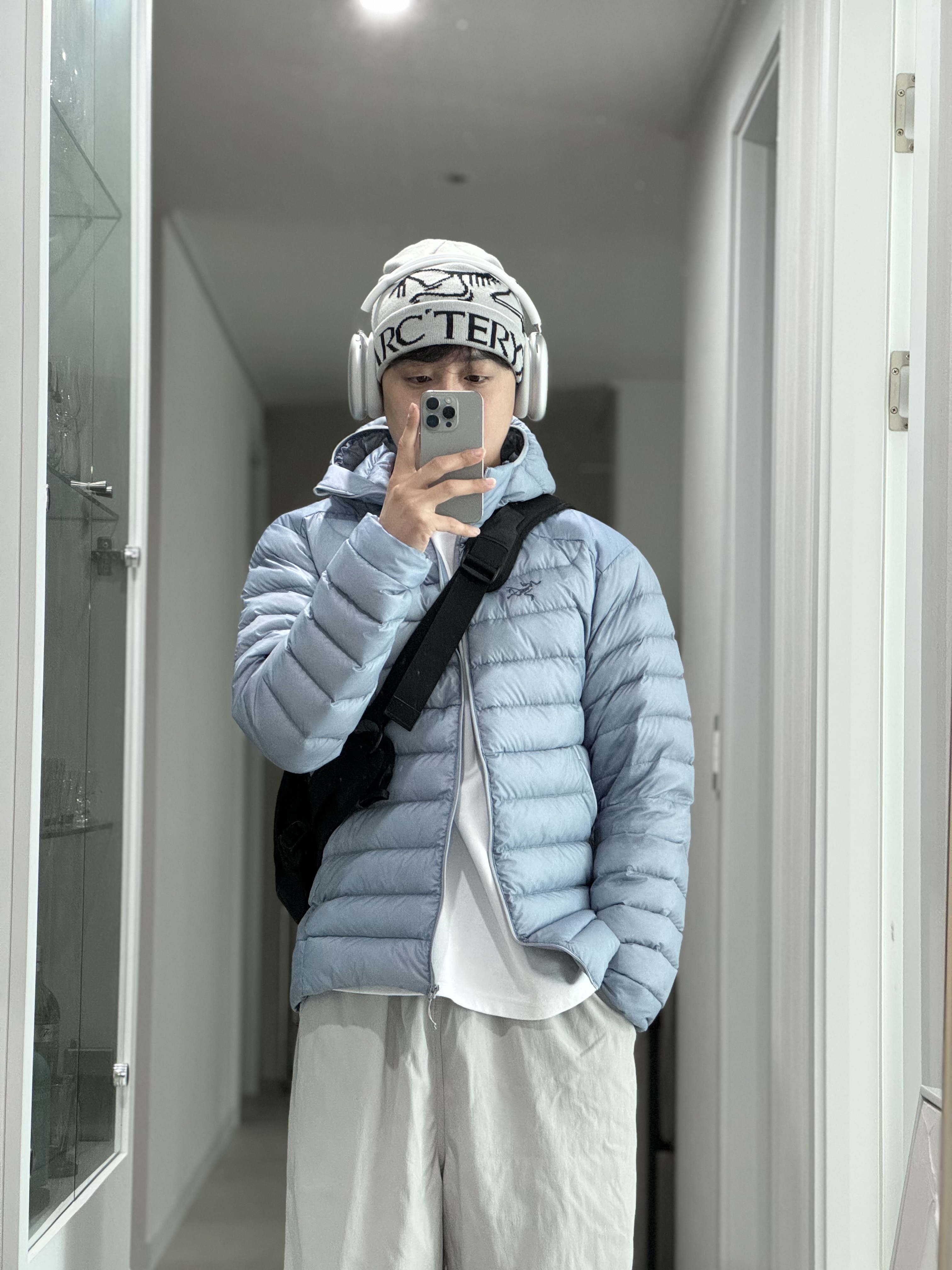 Arc'teryx Bird Word Toque Orca, Arc'teryx Cerium Hoody Lucent 착용 스타일