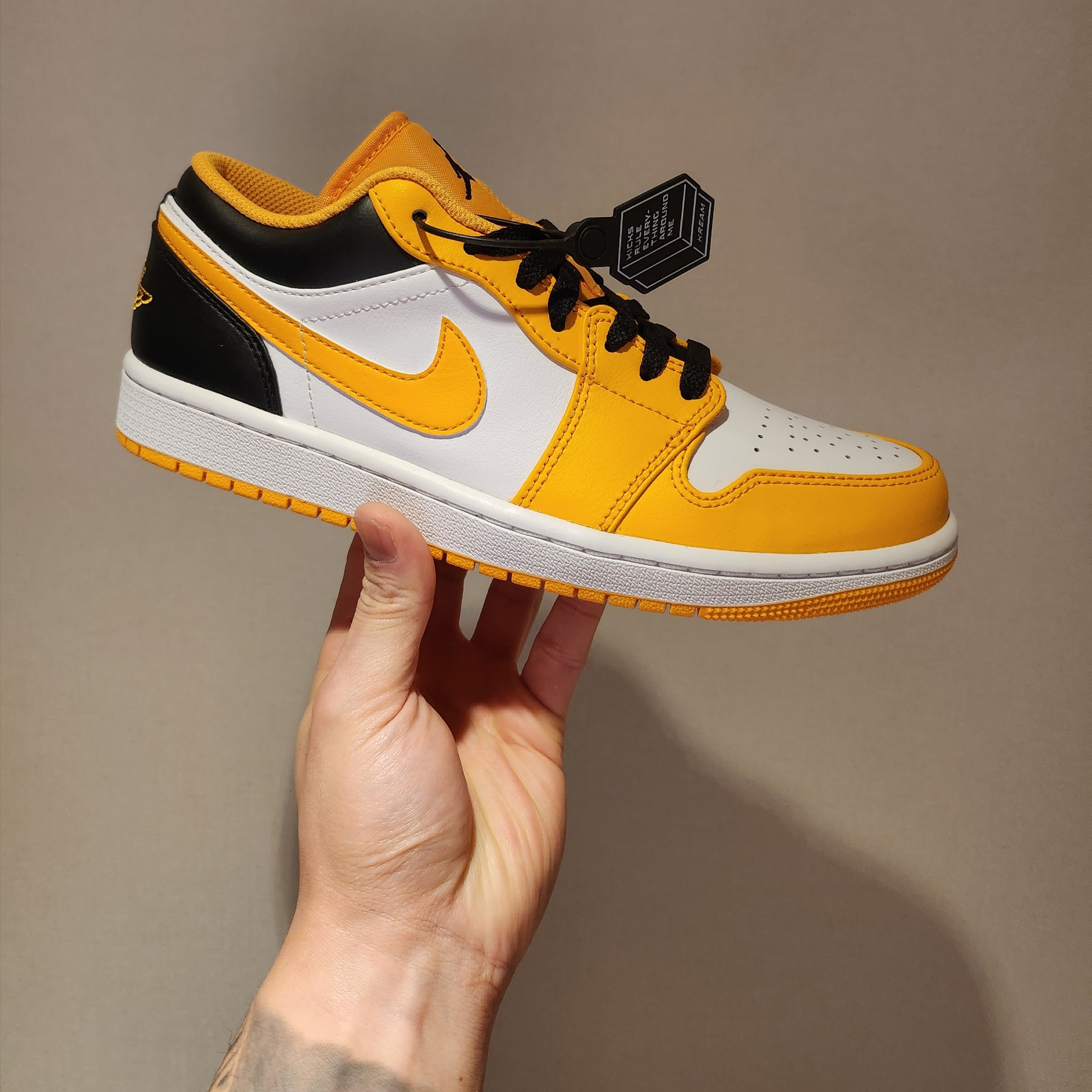 Jordan 1 Low Taxi 착용 스타일