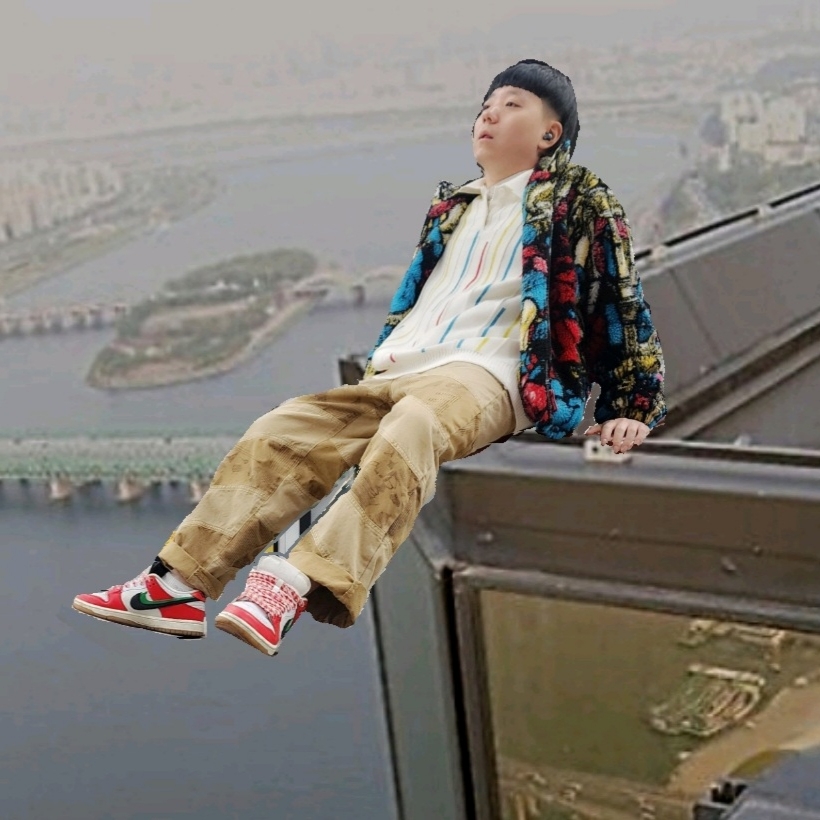 Nike x Frame Skate SB Dunk Low Pro Habibi, Supreme Saint Michael Fleece Jacket White - 21SS 착용 스타일 - 1