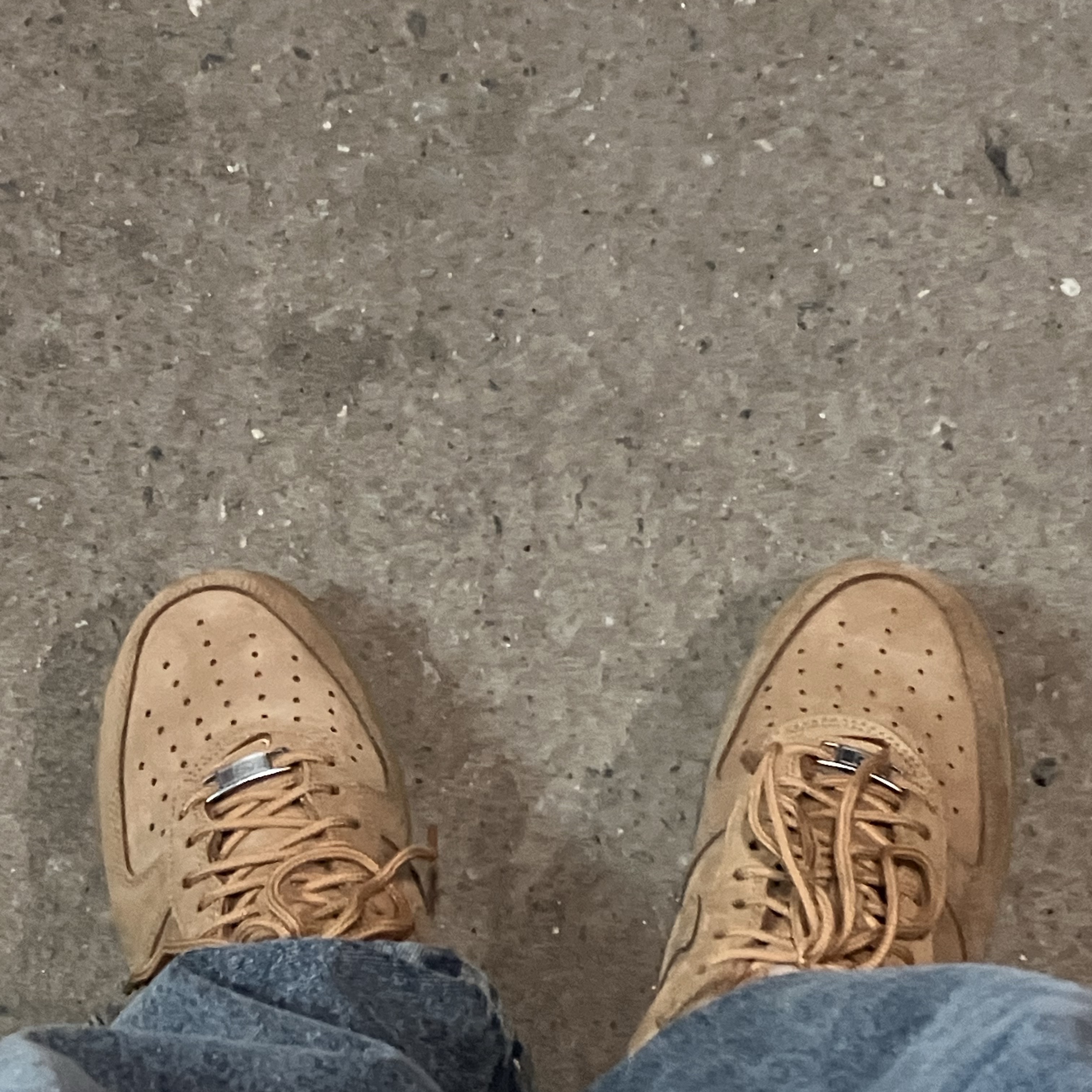 Nike x Supreme Air Force 1 Low Flax 착용 스타일 - 2