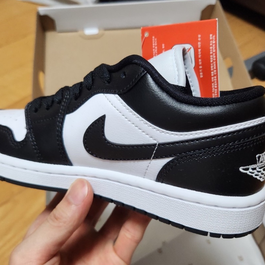 (W) Jordan 1 Low Black and White 착용 스타일