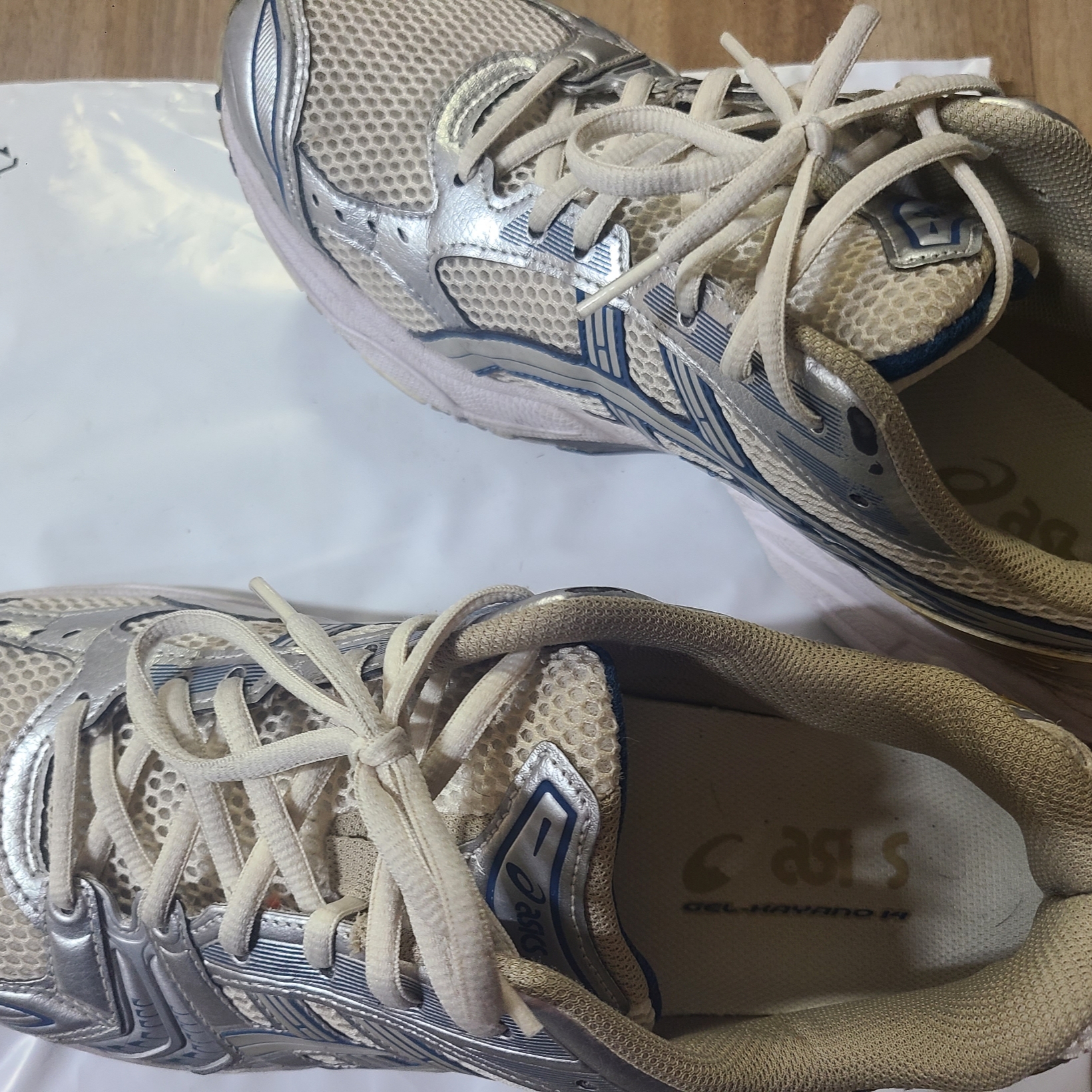 Asics Gel-Kayano 14 Cream Pure Silver 착용 스타일