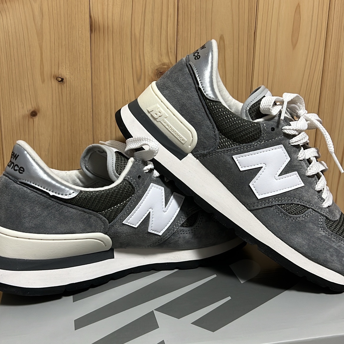 New Balance 990v1 Made in USA Grey White 착용 스타일