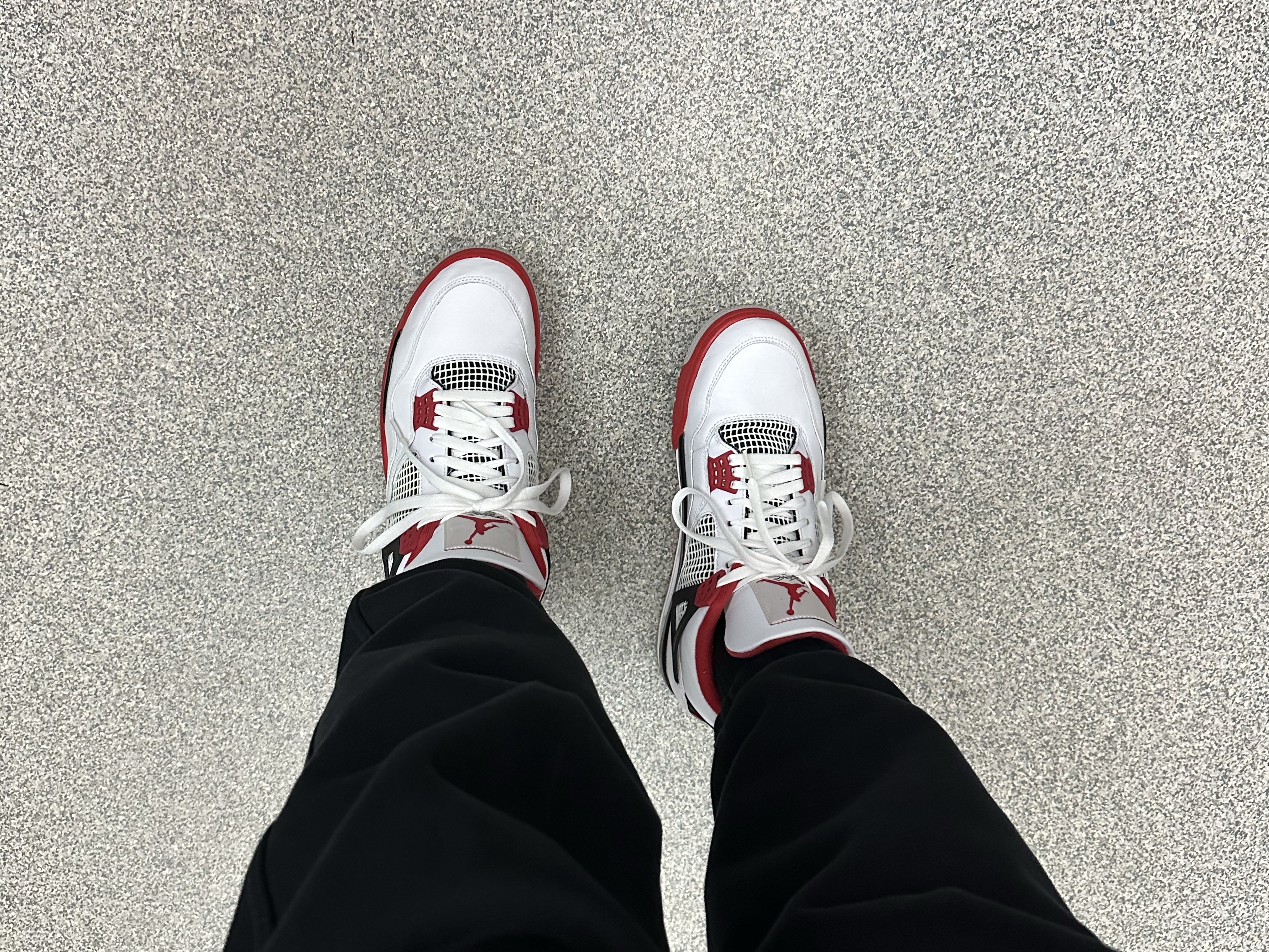 Jordan 4 Retro OG Fire Red 2020 착용 스타일