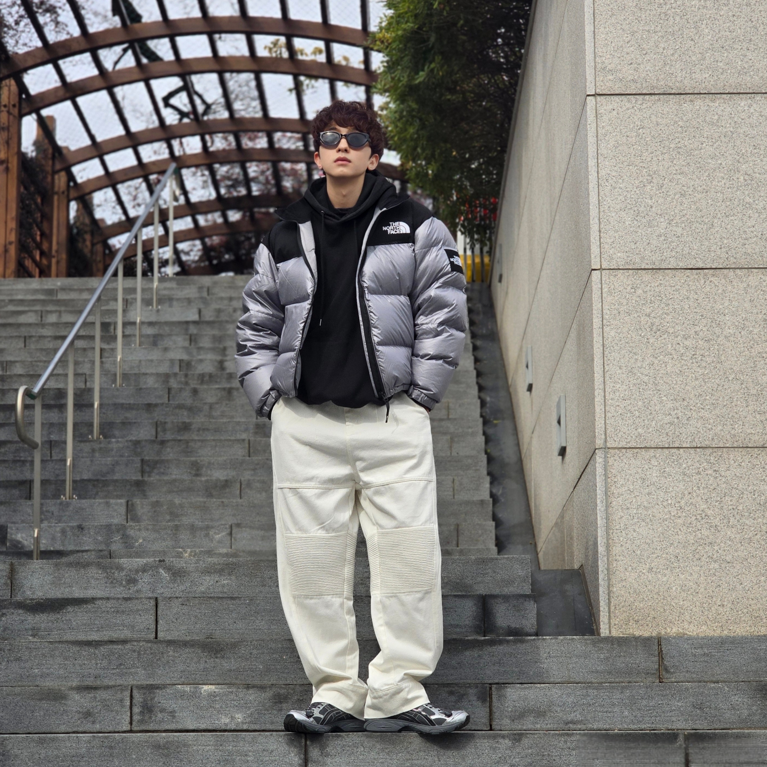 The North Face White Label Novelty Nuptse Down Jacket Heather Gray, Asics x Unaffected Gel-Kayano 14 Silver Moon 착용 스타일 - 4