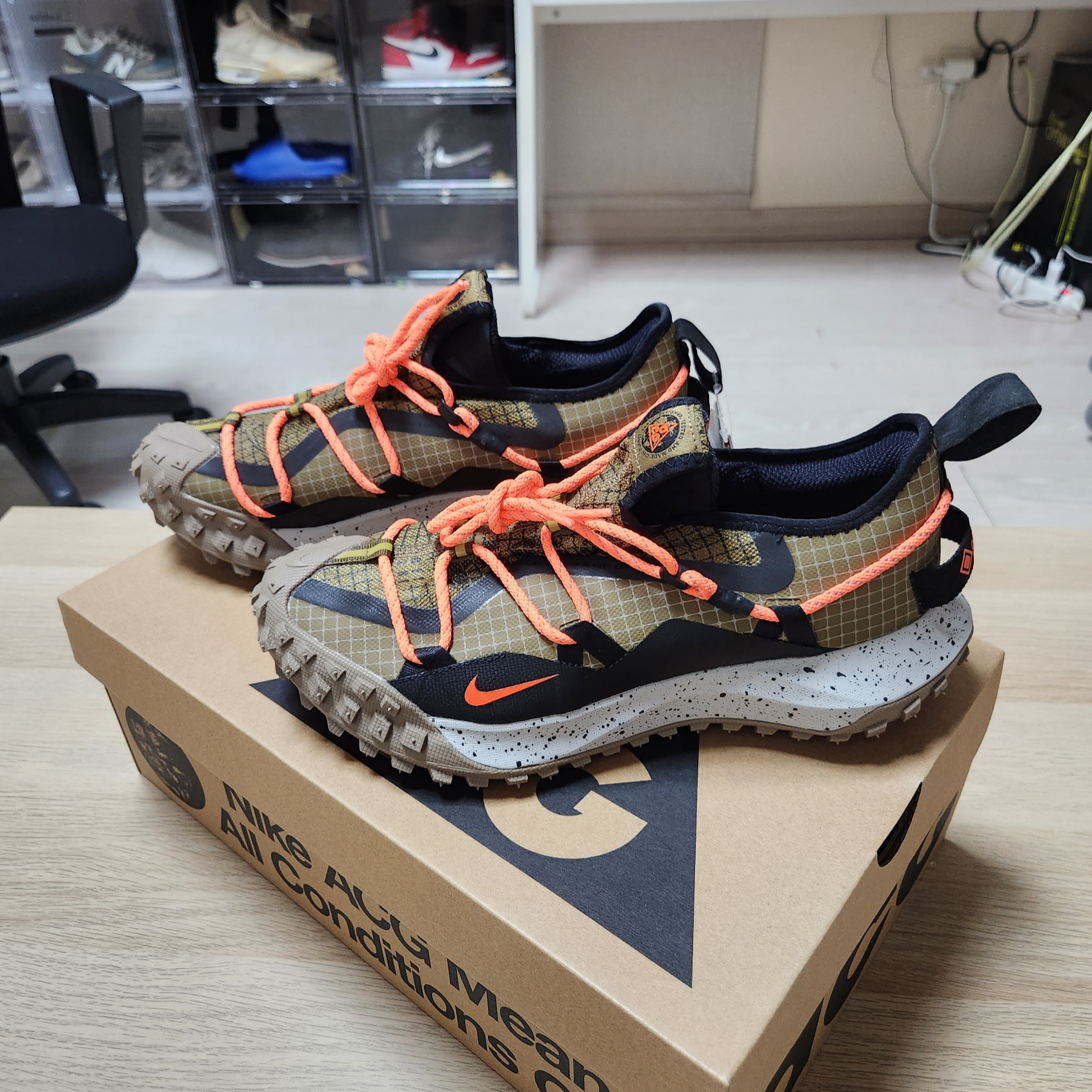 Nike ACG Mountain Fly Low Gore-Tex SE Hazel Rush 착용 스타일 - 2