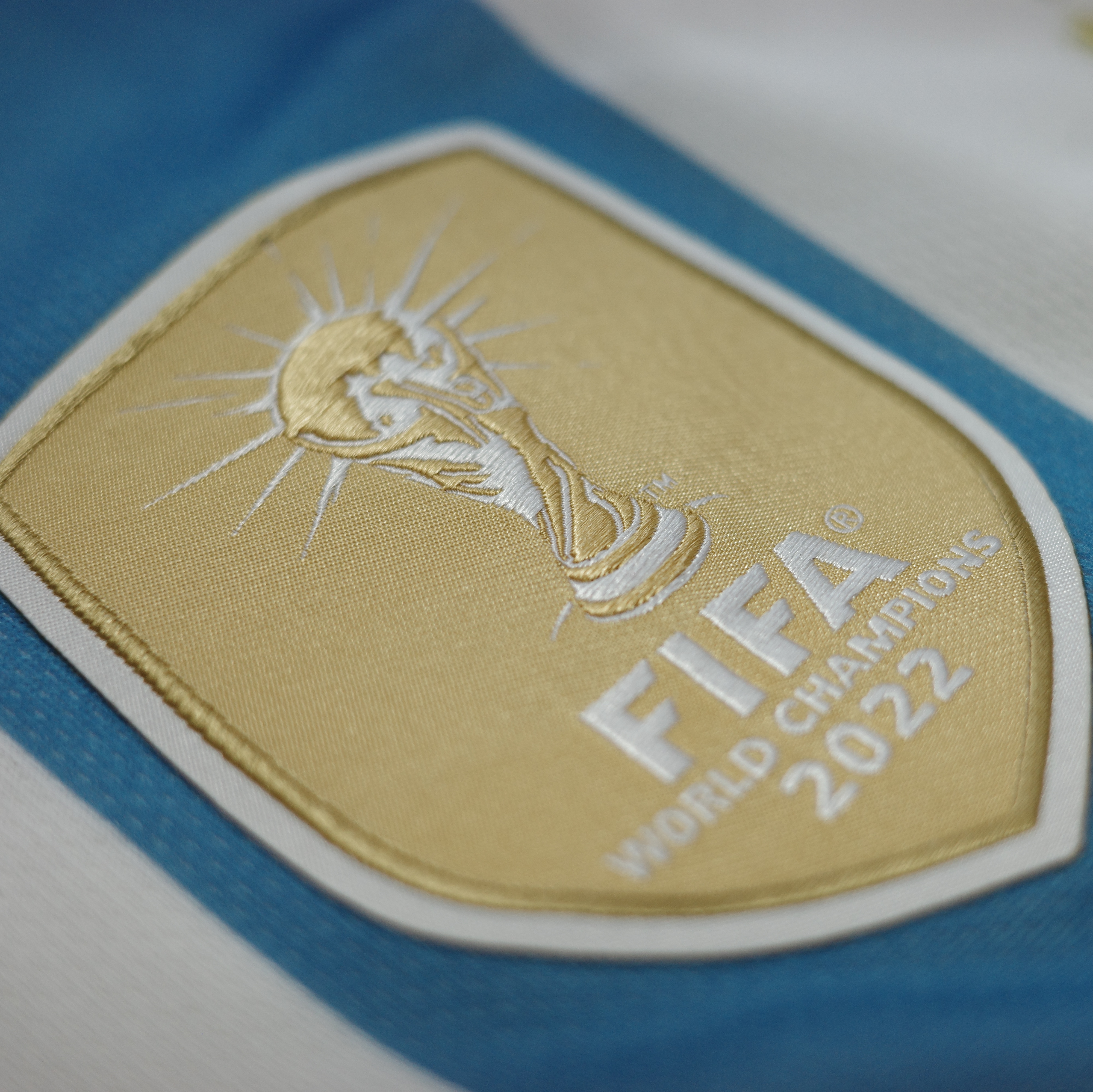 Adidas Argentina Home Jersey 2022 Winners 3-Star White Light Blue - US Sizing (Non Marking Ver.) 착용 스타일 - 3