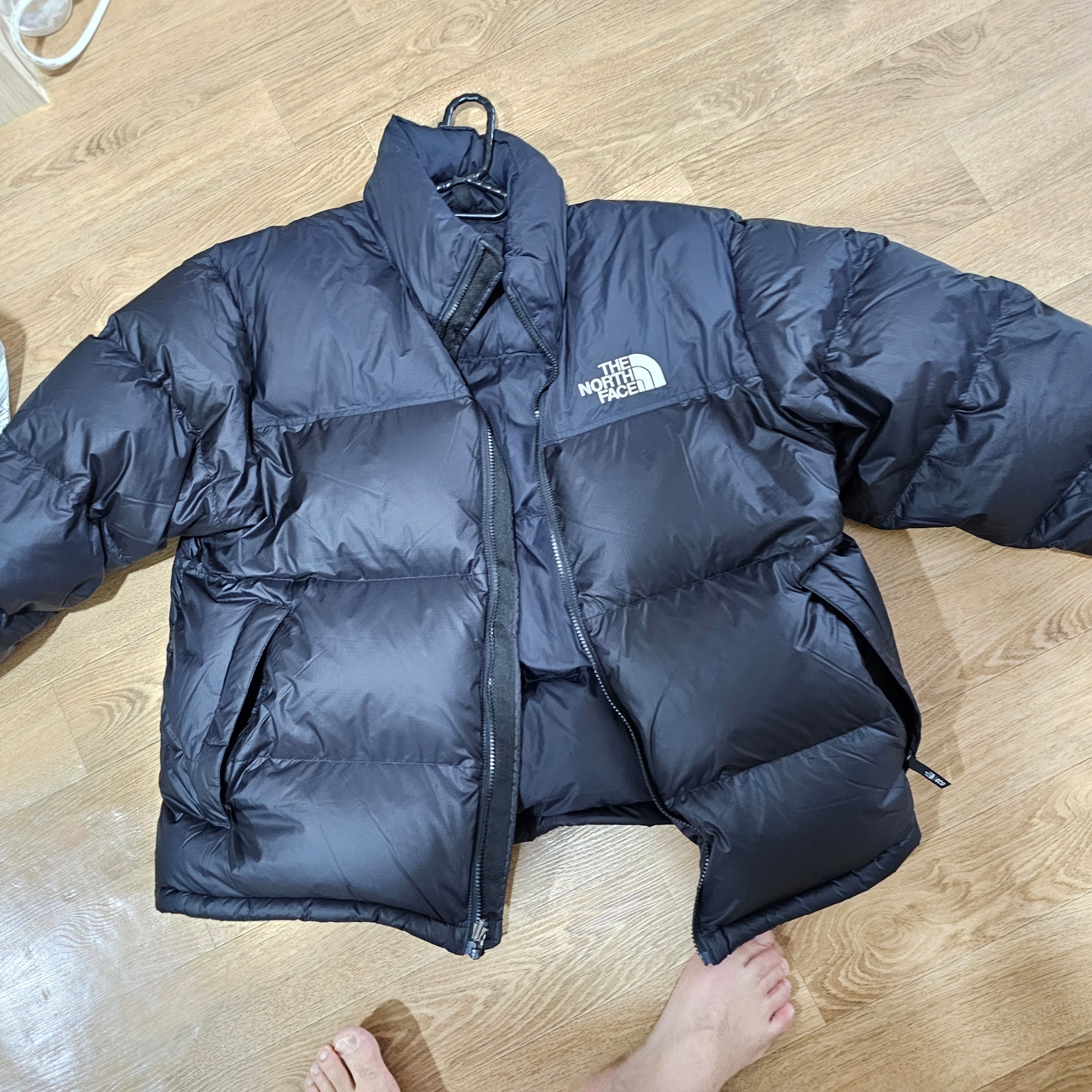 The North Face 1996 Eco Nuptse Jacket Black 착용 스타일