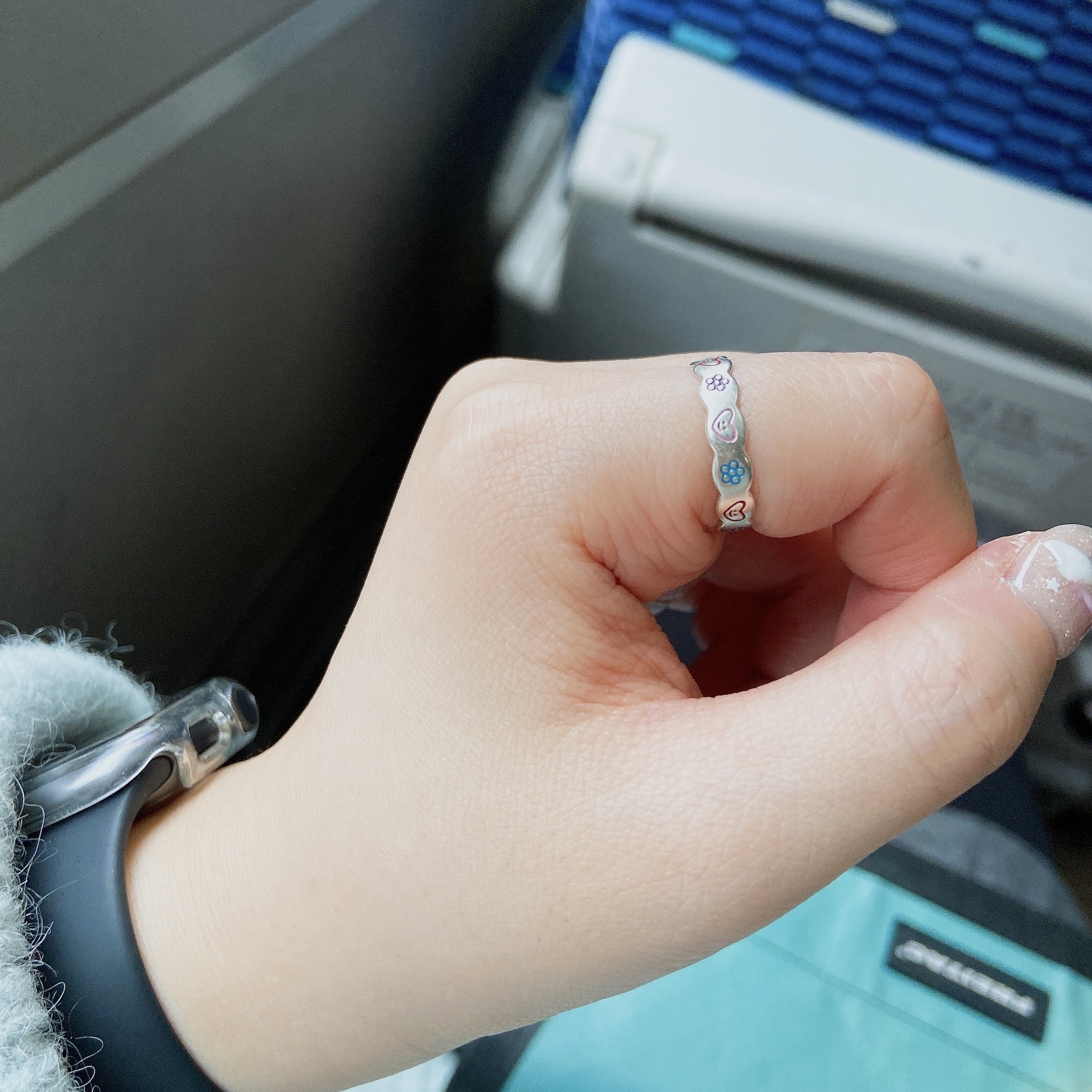 AMI de Coeur Cloudy Wool Cardigan Aquamarine Ivory, Apple Watch SE 40mm Cellular Space Gray Aluminum Case with Sport Band Midnight (Korean Ver.) 착용 스타일 - 2