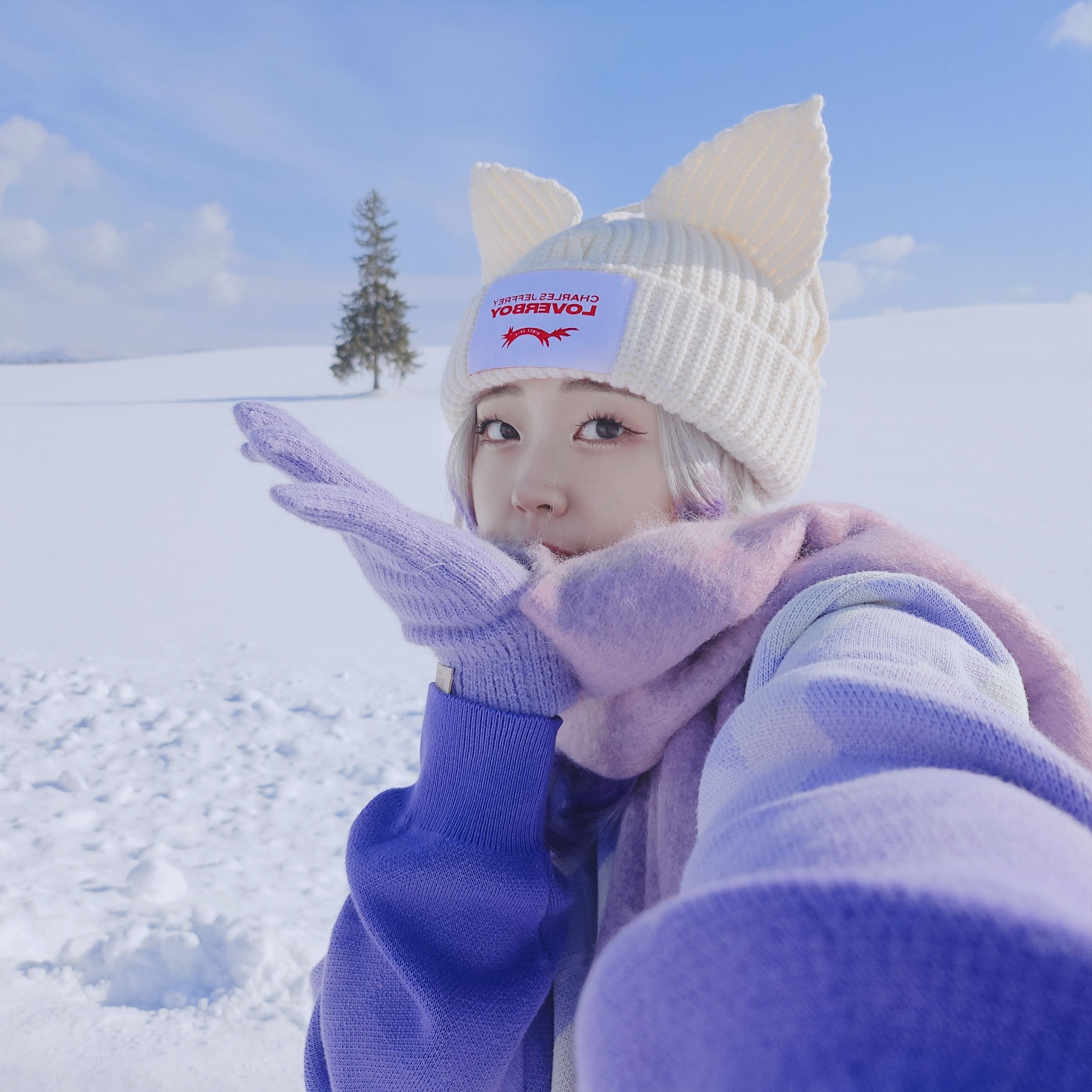 Charles Jeffrey Loverboy Chunky Ears Beanie Ecru, (W) Moon Boot Icon Nylon Boots Black 착용 스타일 - 2
