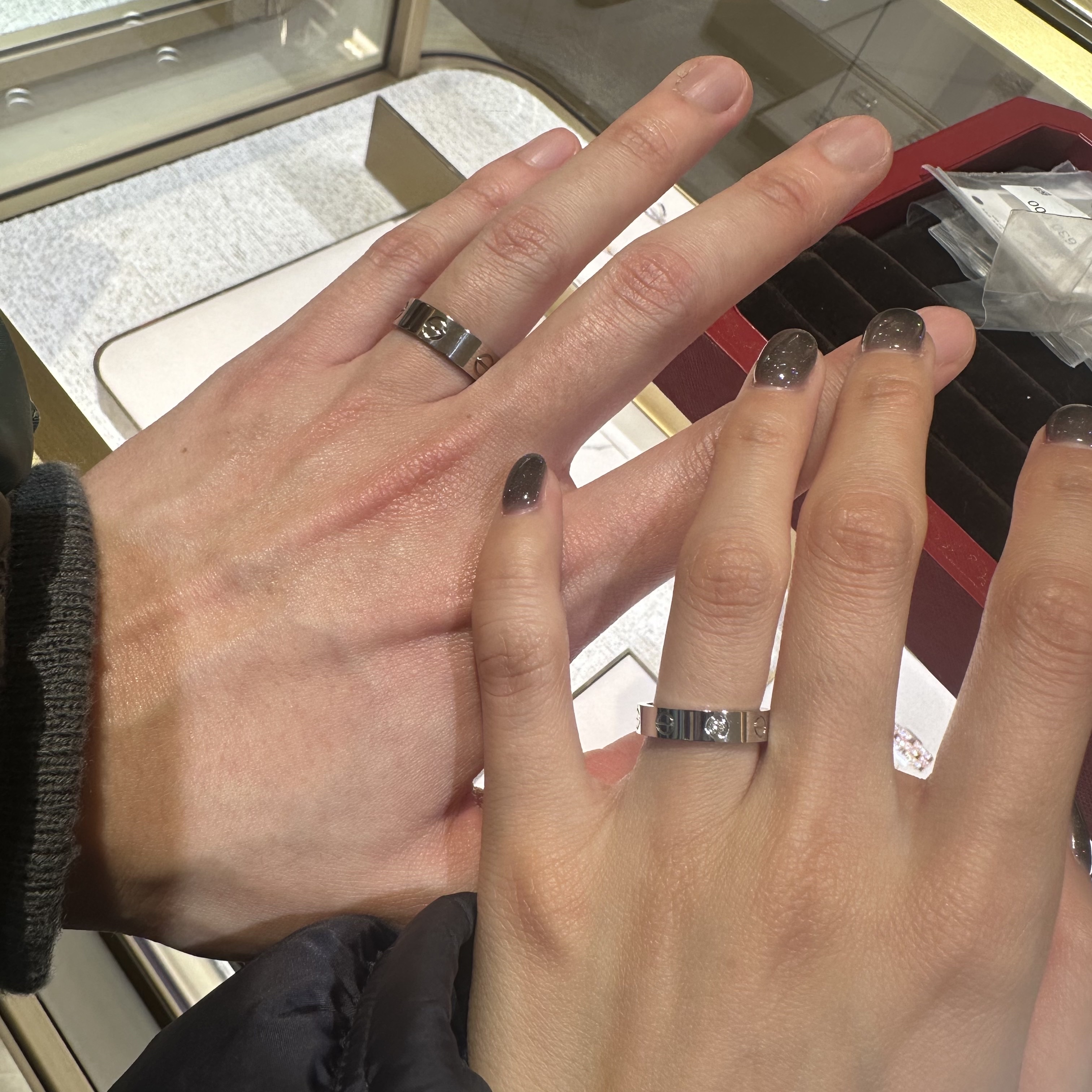 Moncler Cluny Long Down Jacket Night Blue - 21FW, Cartier Love Wedding Band White Gold Diamond 착용 스타일 - 2