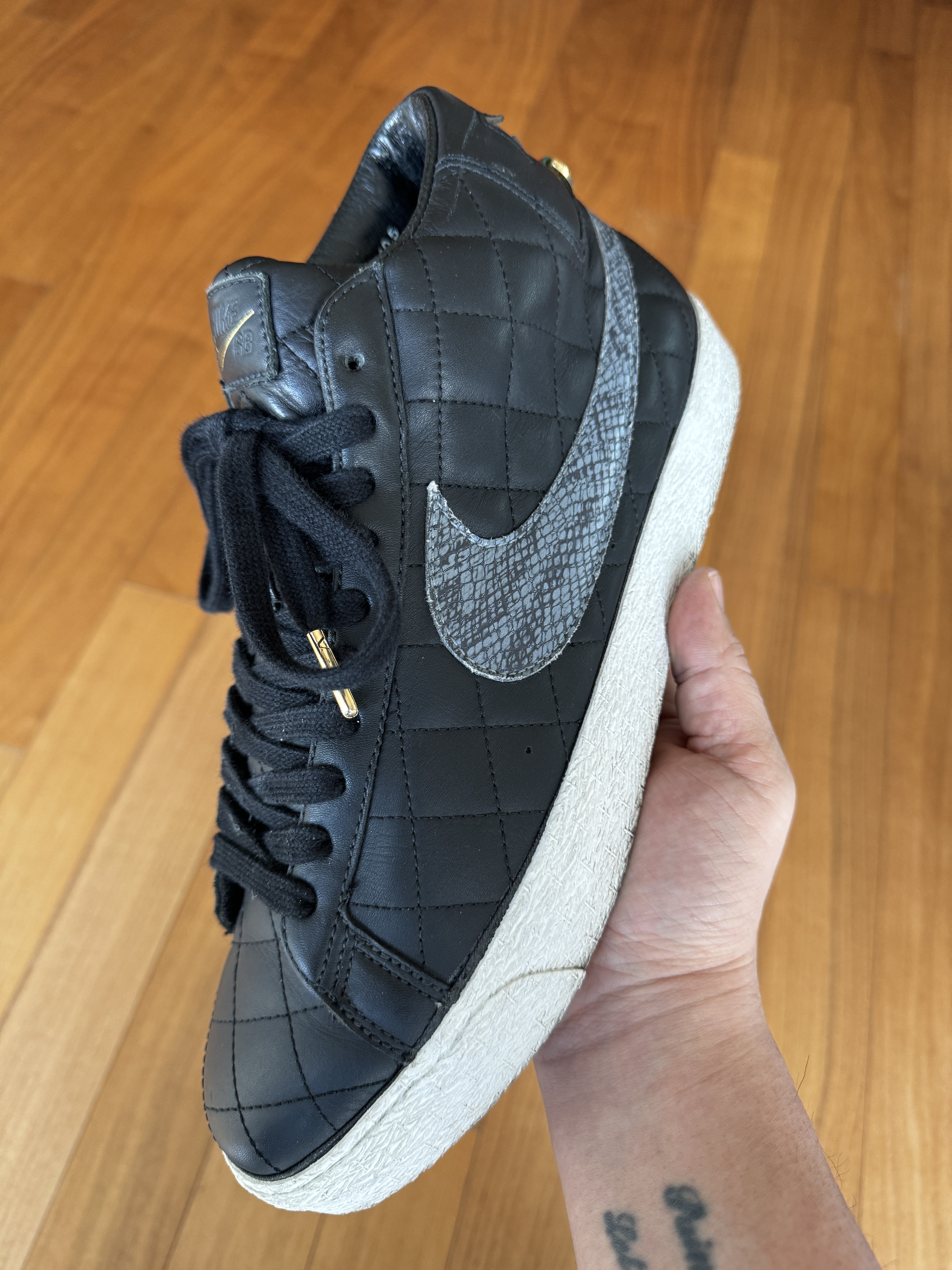 Nike x Supreme SB Blazer Black 2006 착용 스타일
