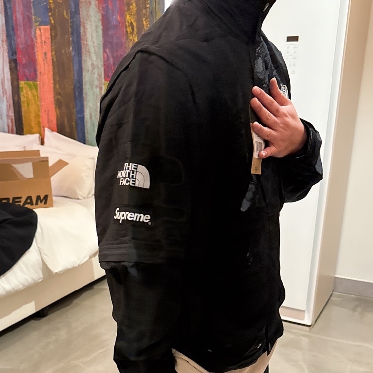 Supreme x The North Face Trekking Convertible Jacket Black - 22SS 착용 스타일