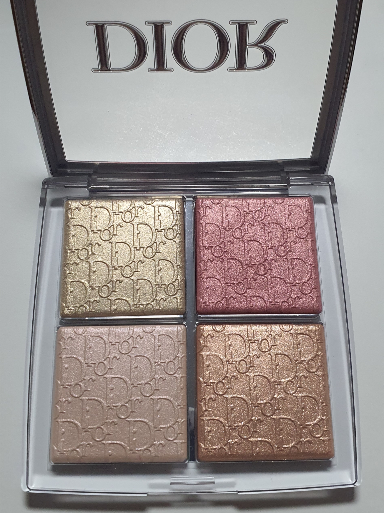Dior Backstage Glow Face Palette 004 Rose Gold 착용 스타일 - 2