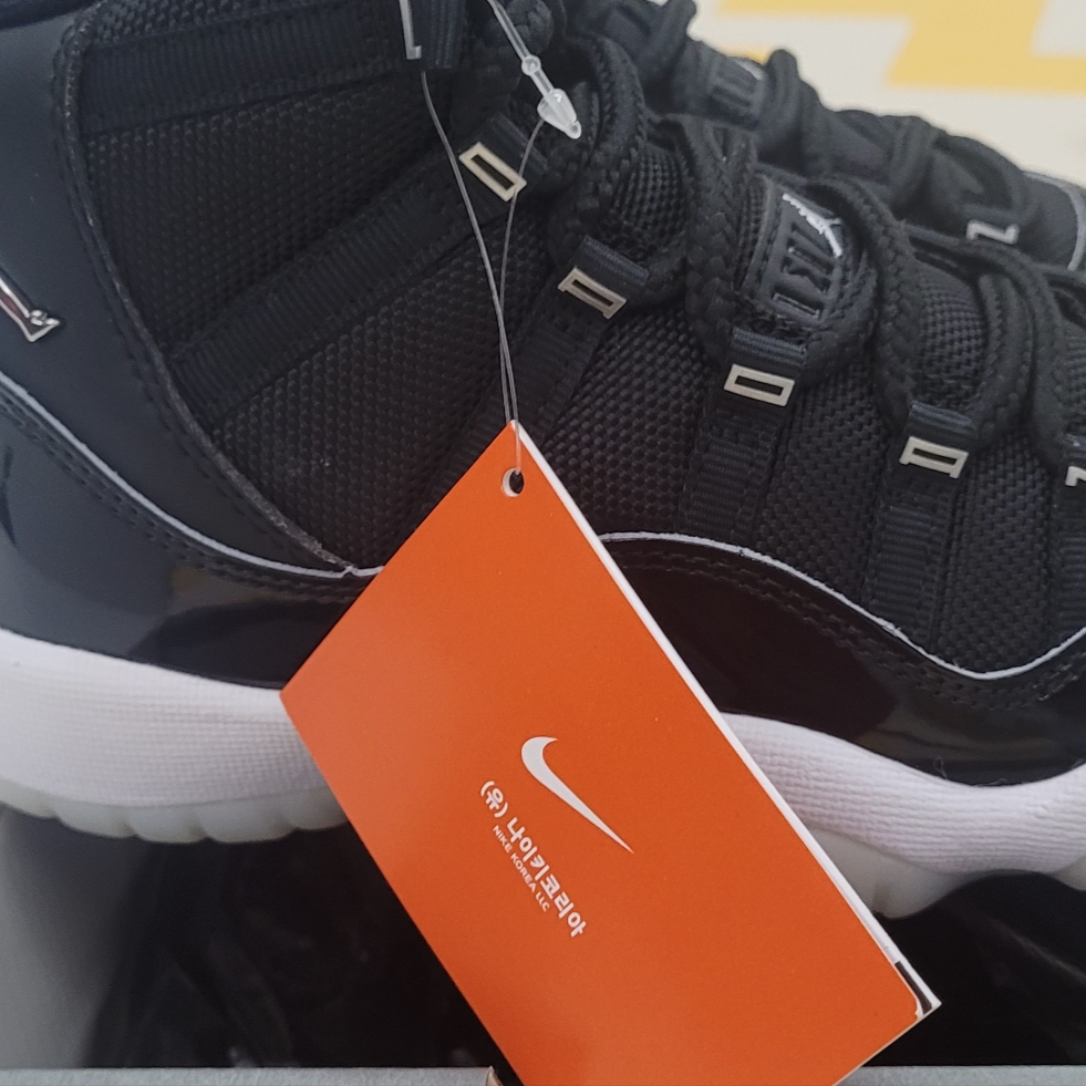 Jordan 11 Retro Jubilee 착용 스타일 - 5