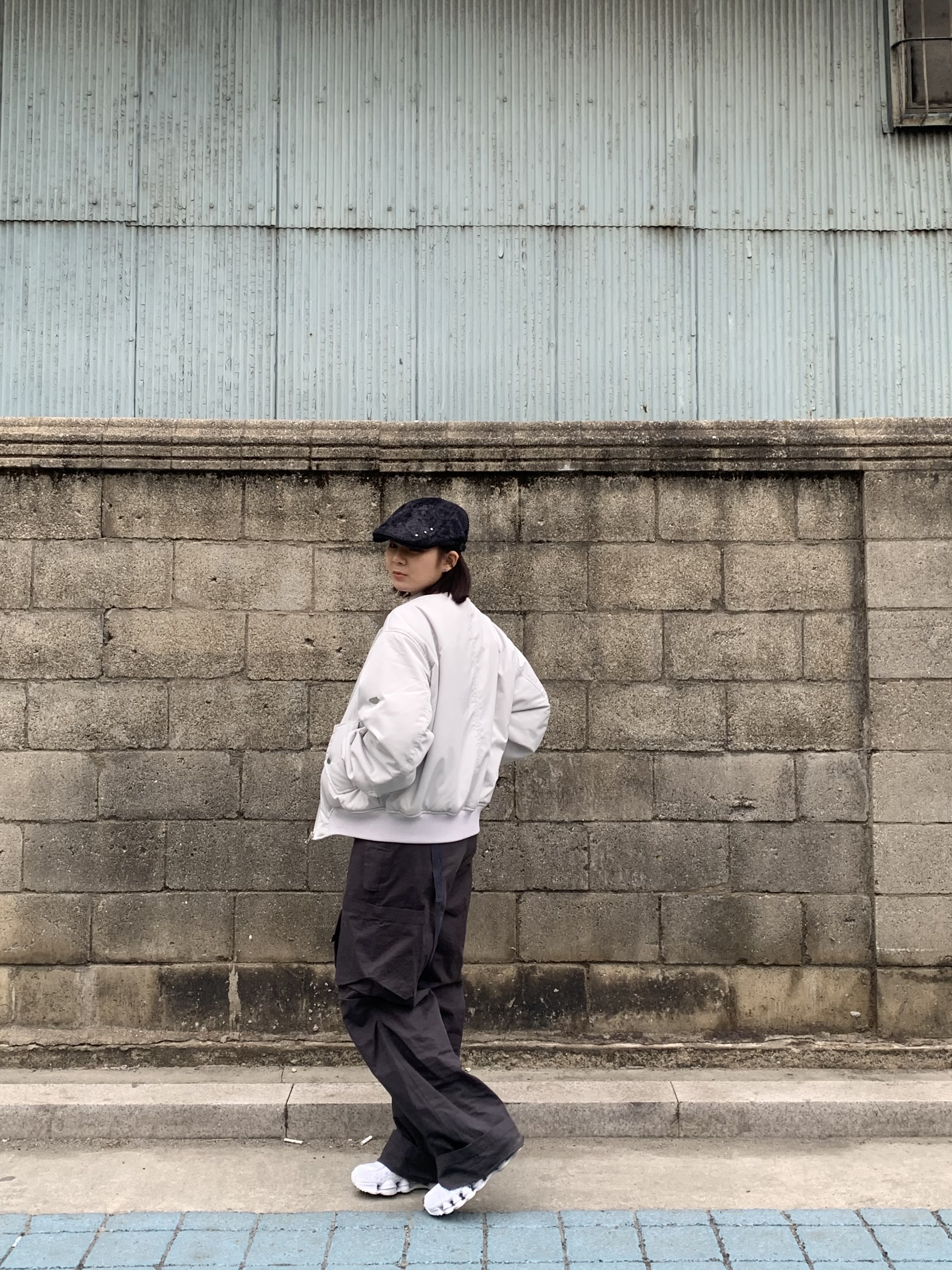 (W) Mischief Draped Turtleneck Top Grey, Arc'teryx Mantis 1 Waistpack Habitat Forage 착용 스타일 - 2