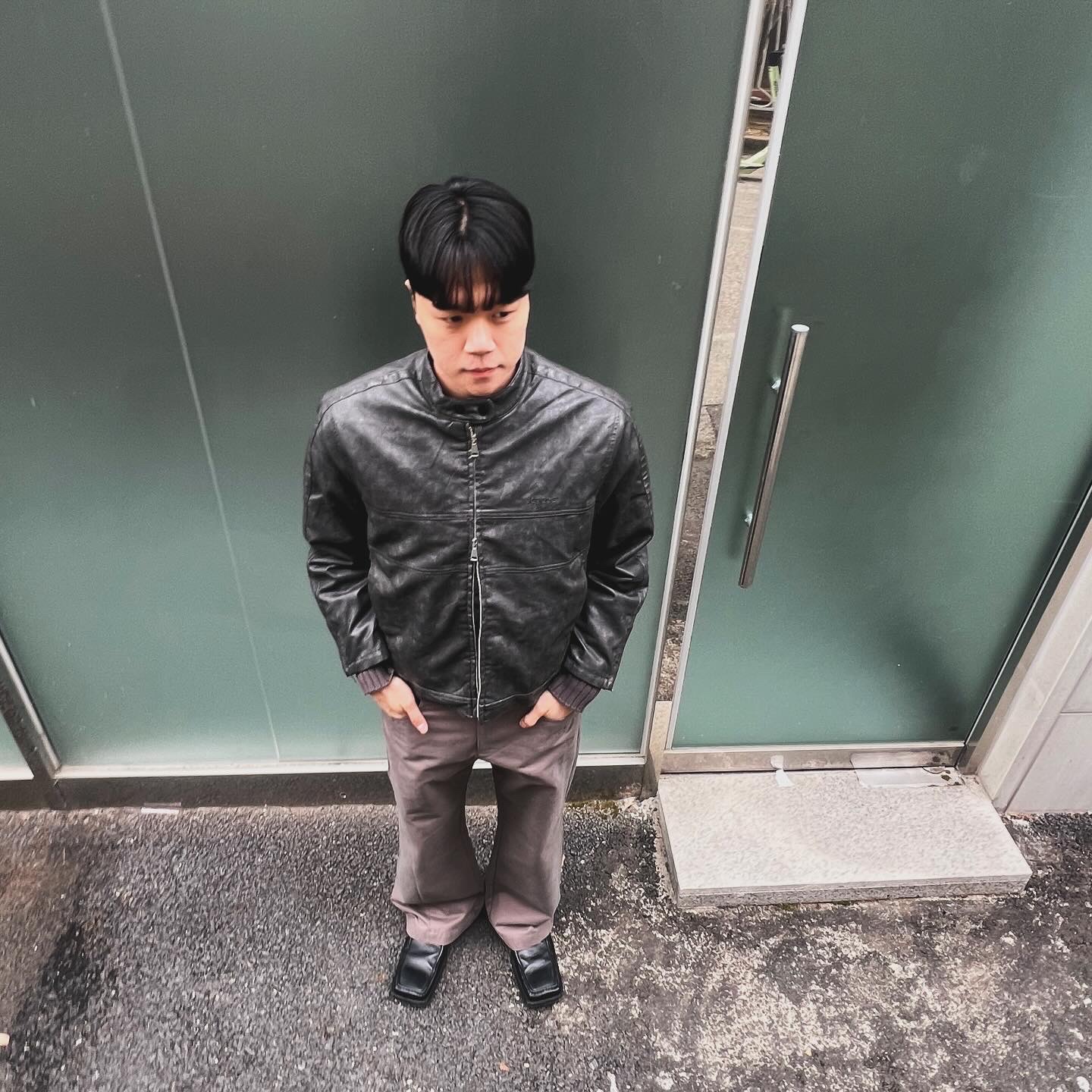 Our Legacy Ladon Brass Keychain Matte Nickel, Nike x Martine Rose Shox MR4 Black 착용 스타일 - 2