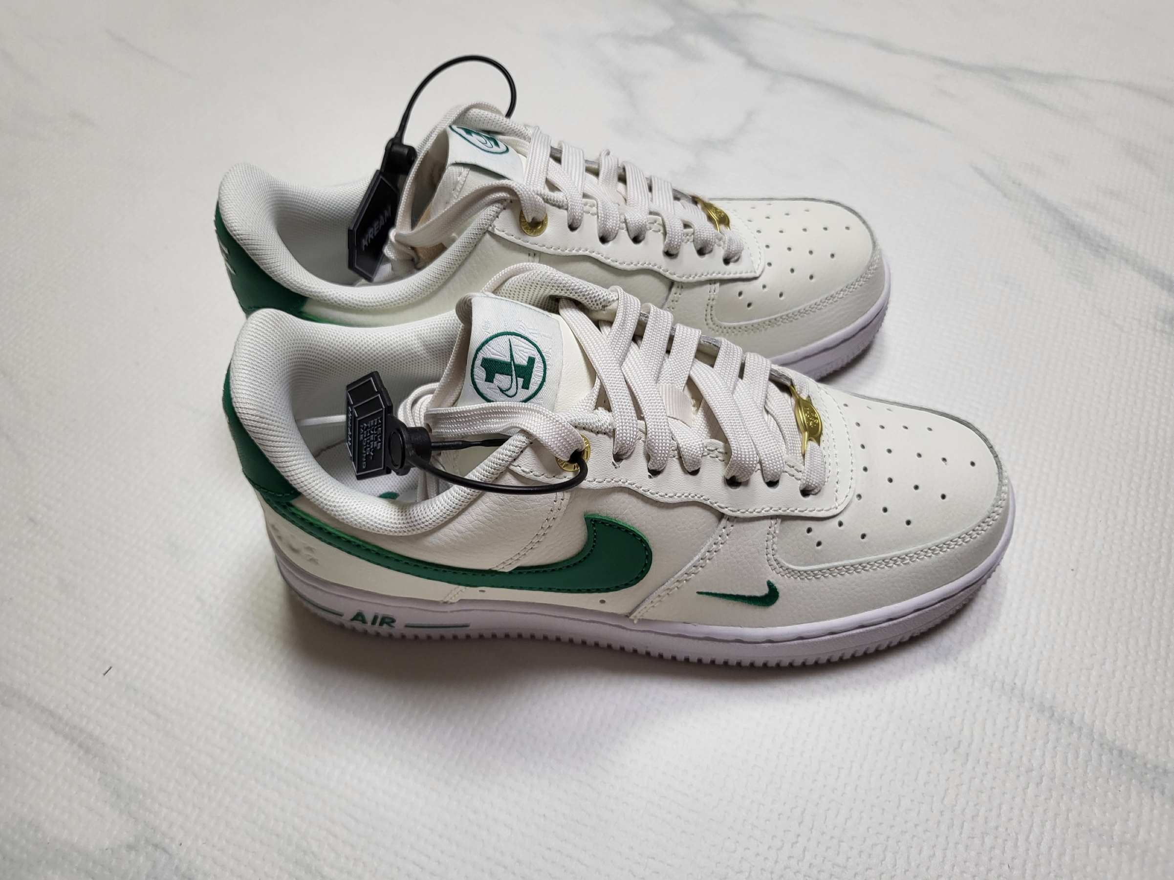 (W) Nike Air Force 1 '07 SE 40th Anniversary Join Forces Sail Malachite 착용 스타일