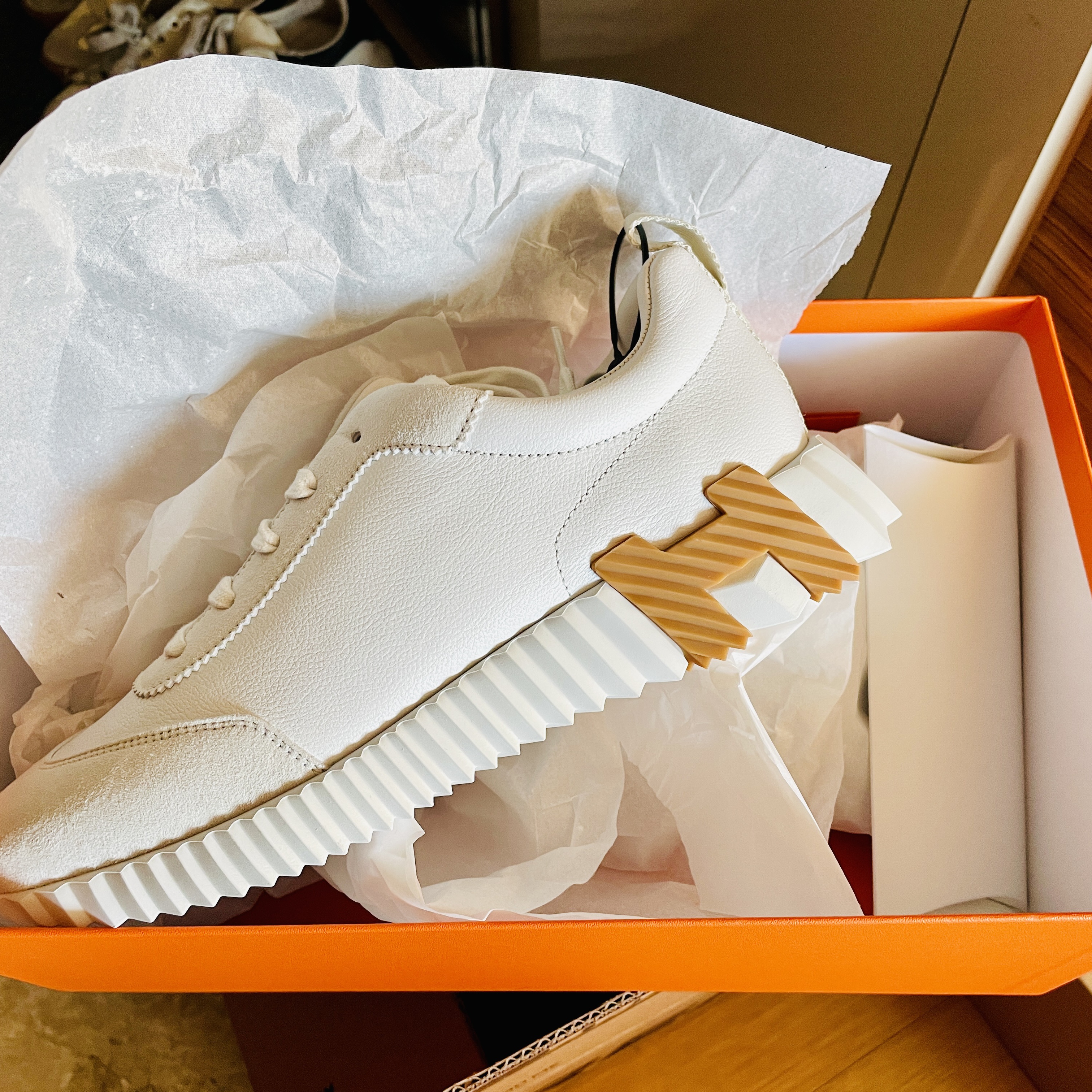 (W) Hermes Bouncing Sneakers Sport Suede Goatskin & Blanc 착용 스타일