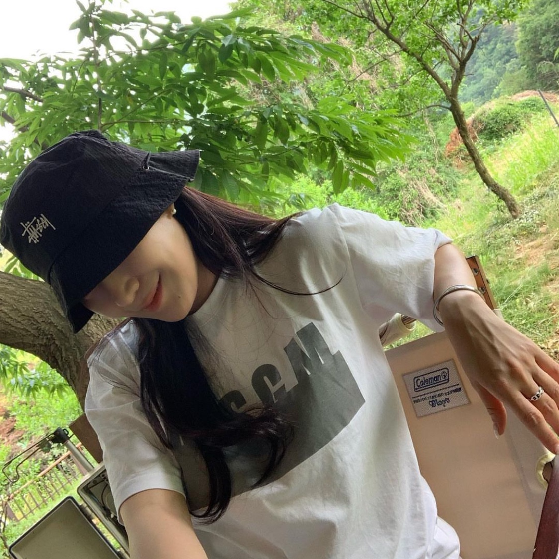 (W) MSGM Crewneck T-Shirt with Box Logo White, Stussy Stock Bucket Hat Black 착용 스타일 - 1