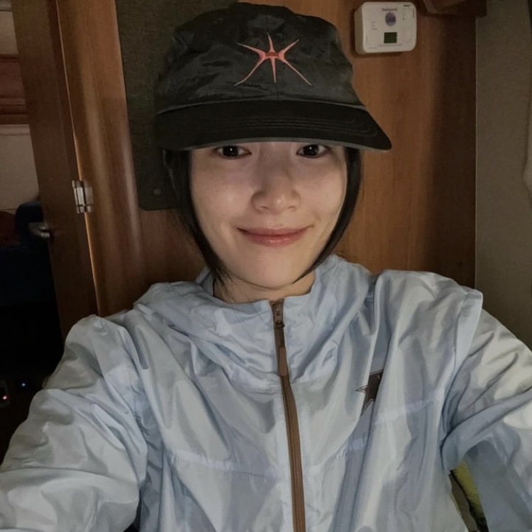 Yunse Hatch Nylon Cap Grey 착용 스타일