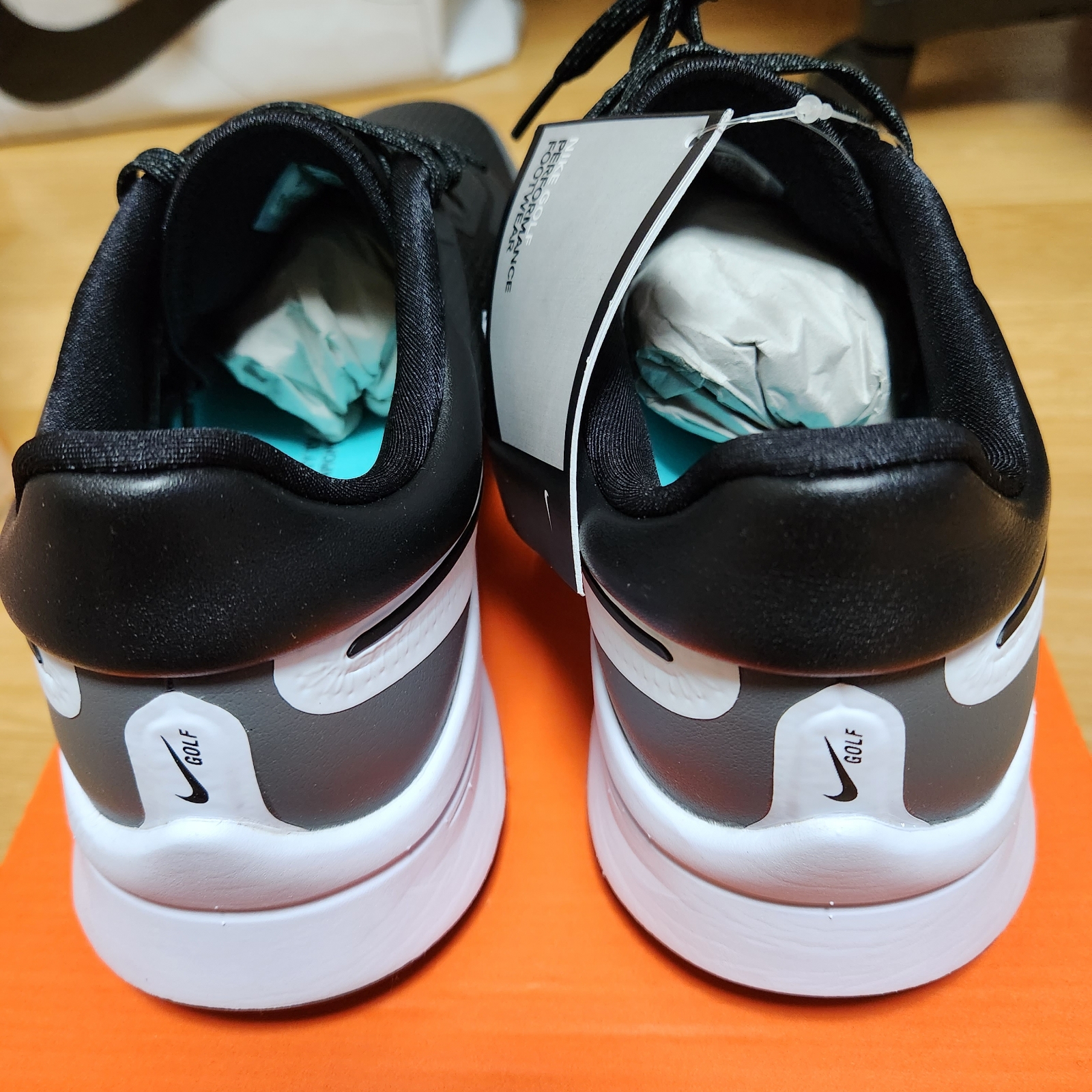 Nike Air Zoom Infinity Tour NEXT% Wide Black Iron Grey 착용 스타일 - 3