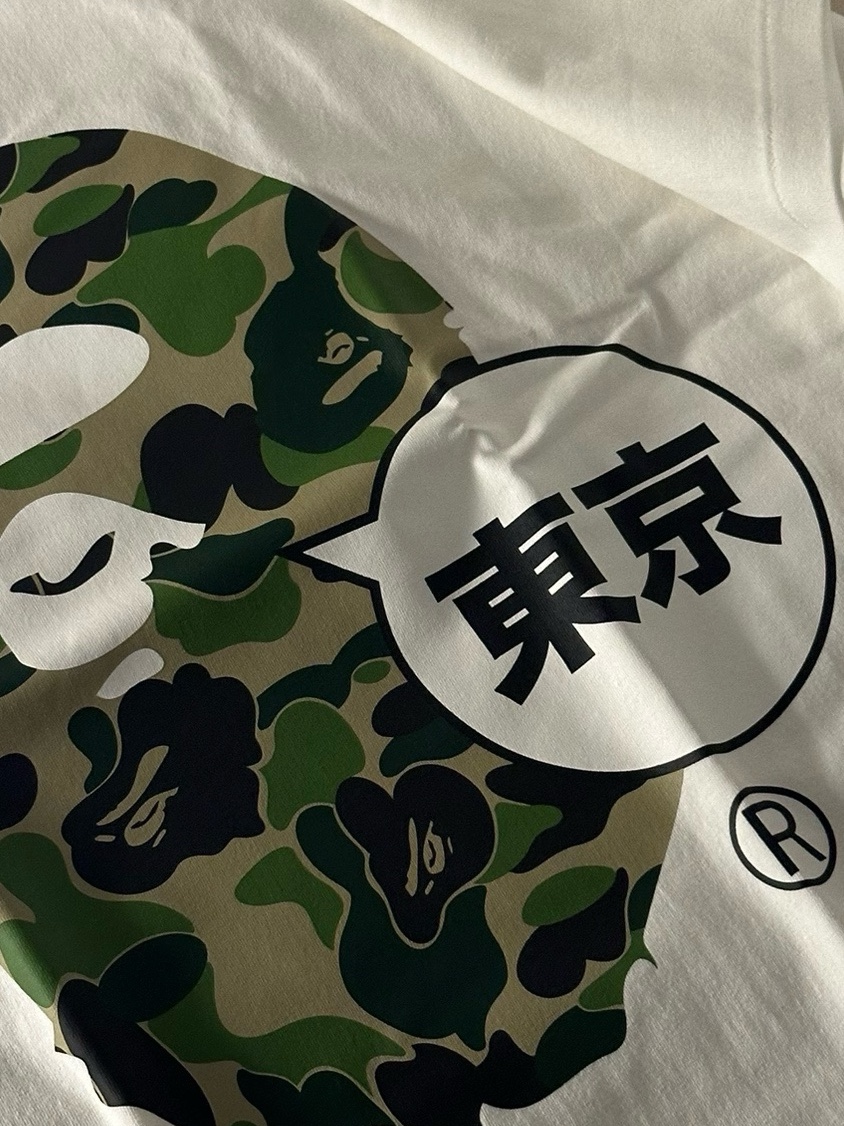 BAPE City Tokyo Big Ape Head T-Shirt Black, BAPE City Tokyo Big Ape Head T-Shirt White 착용 스타일