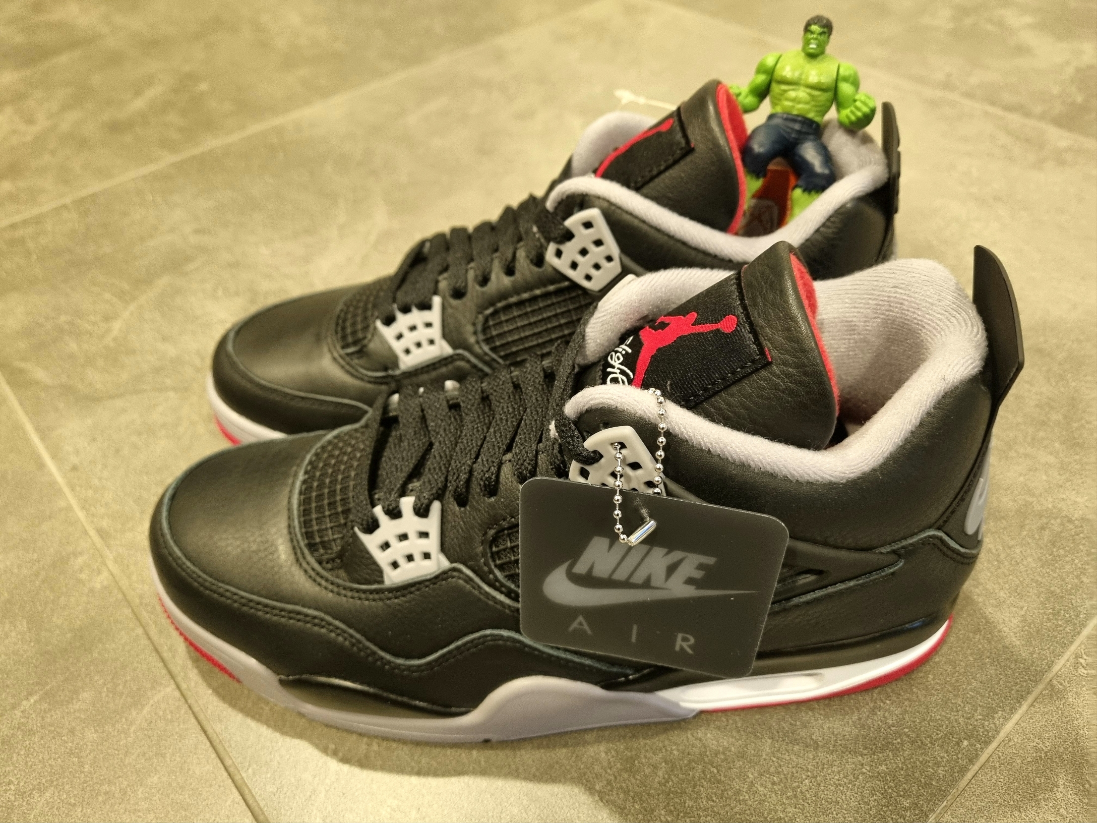 Jordan 4 Retro Bred Reimagined 착용 스타일 - 1