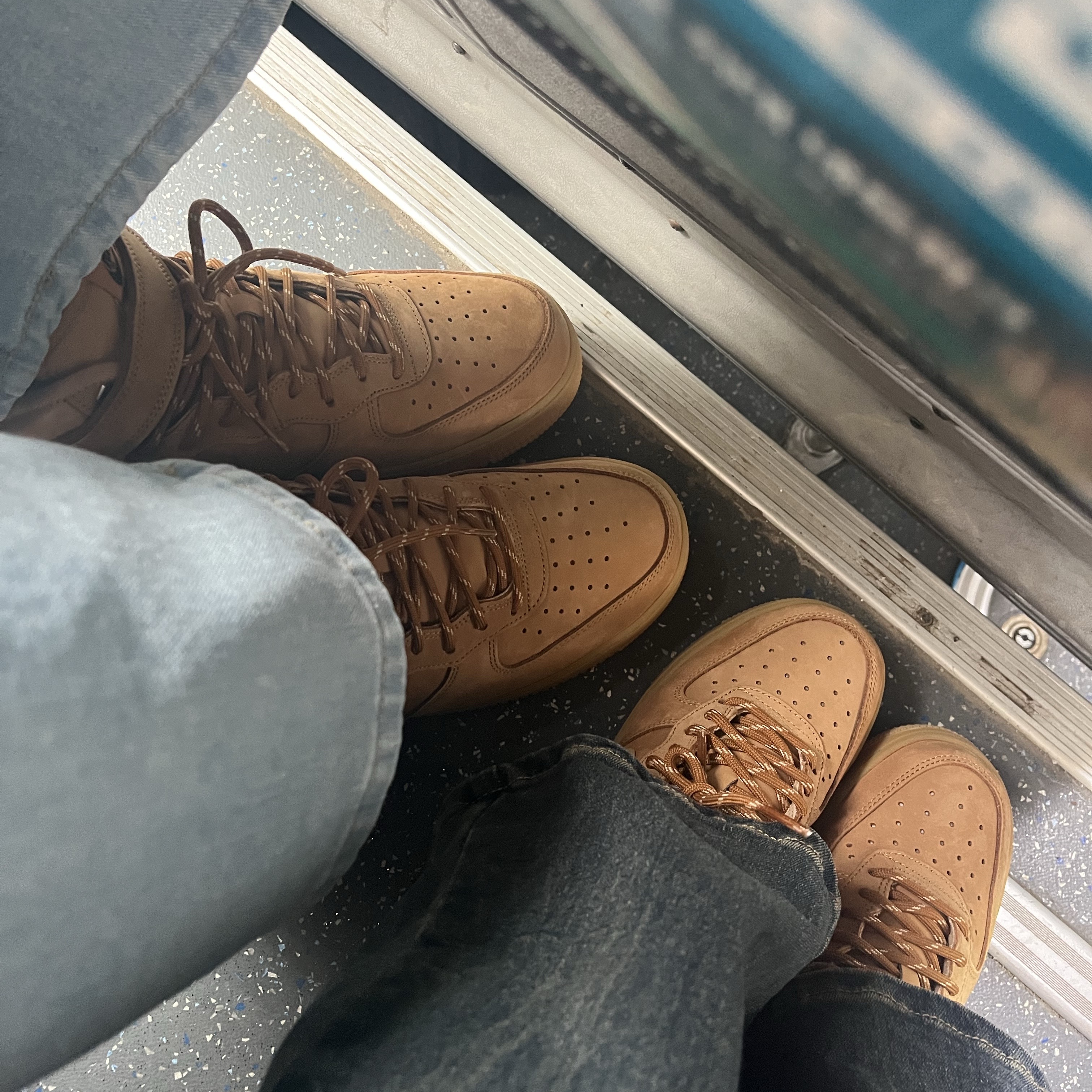 Nike Air Force 1 '07 WB Flax 착용 스타일