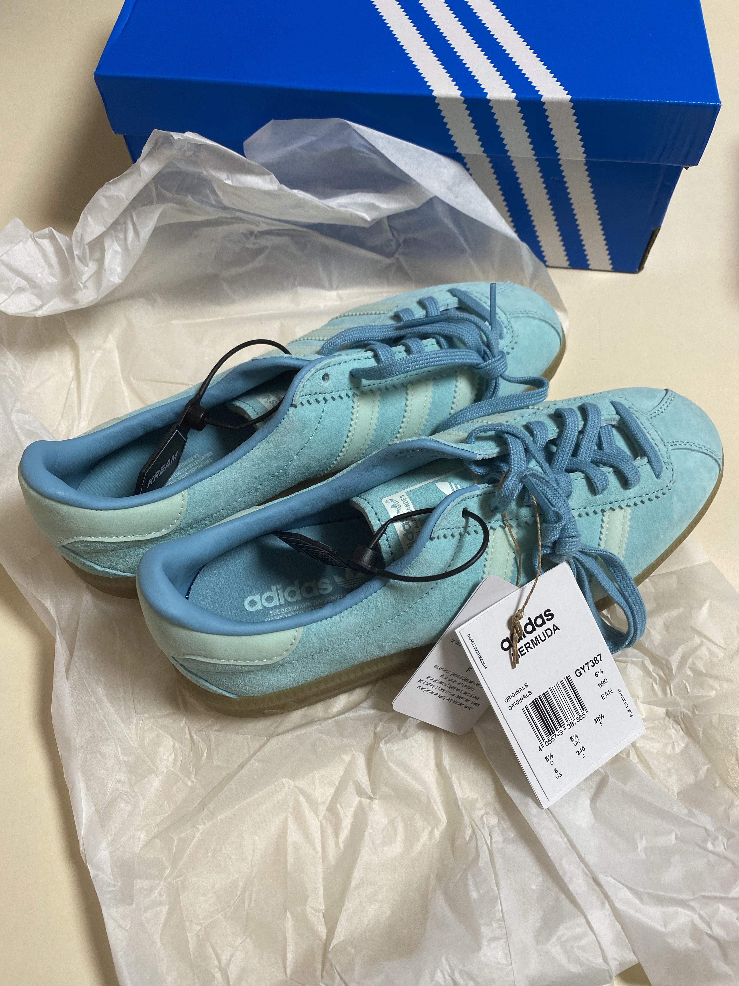 Adidas Bermuda Easy Mint 착용 스타일 - 1