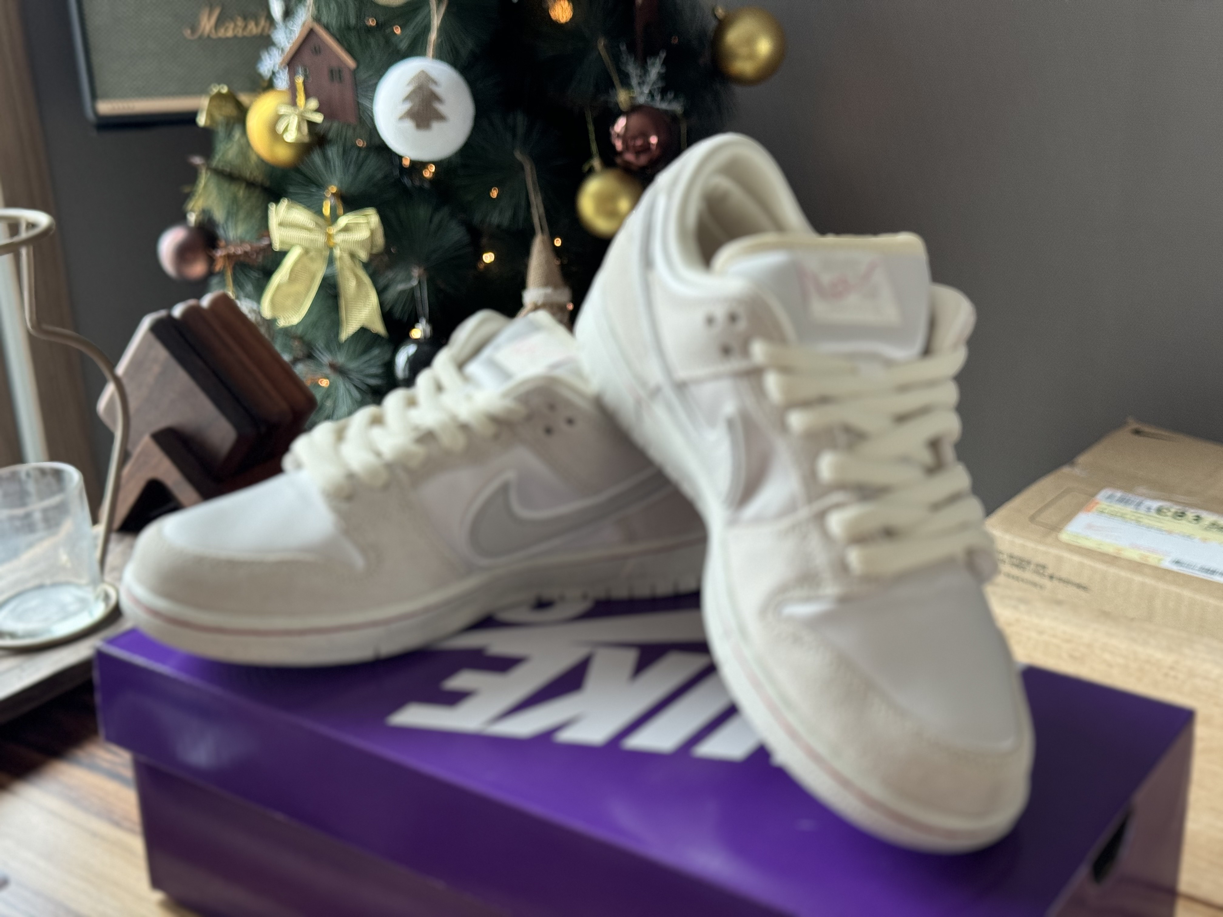 Nike SB Dunk Low PRM Coconut Milk 착용 스타일 - 1