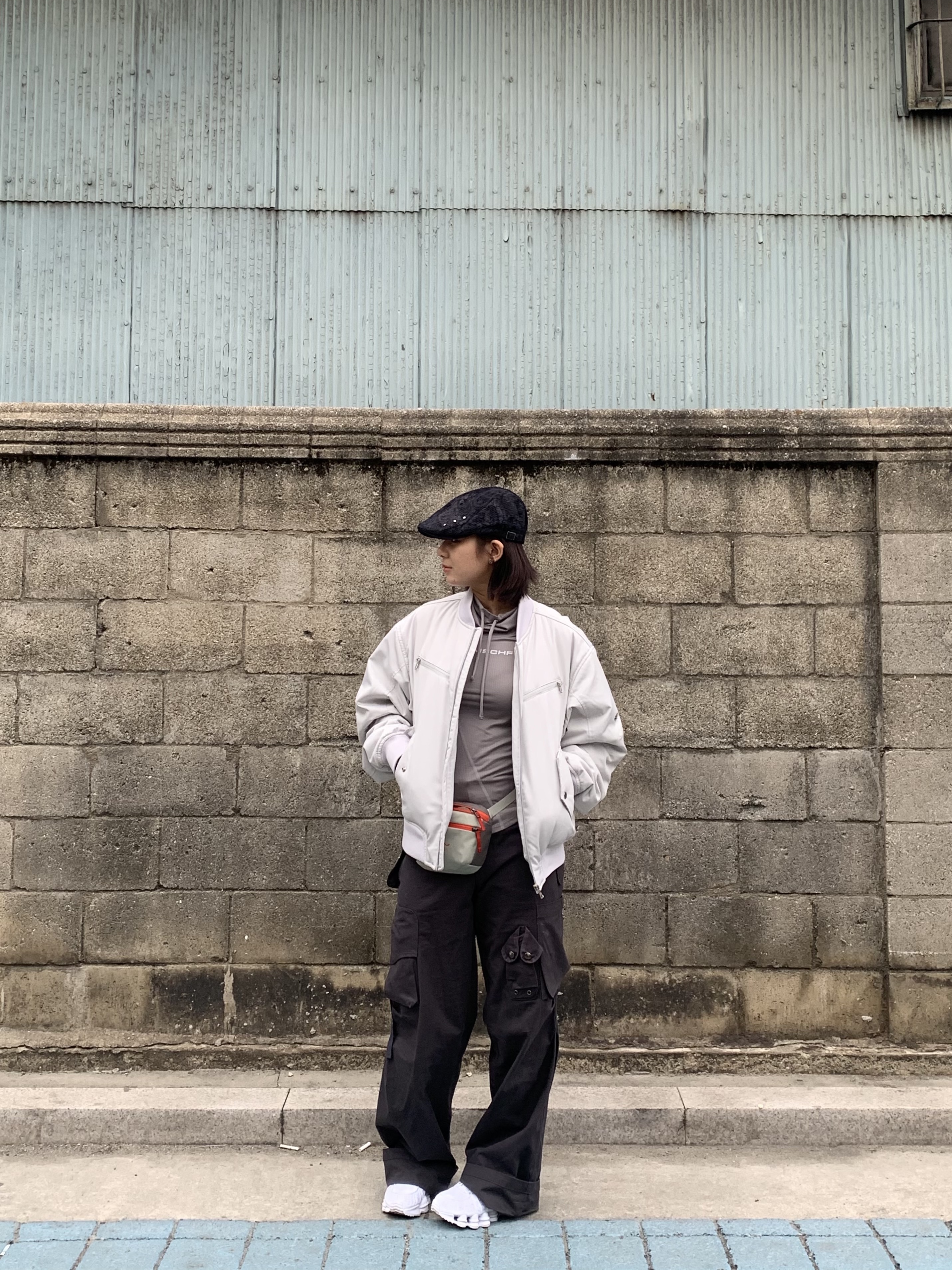 (W) Mischief Draped Turtleneck Top Grey, Arc'teryx Mantis 1 Waistpack Habitat Forage 착용 스타일 - 1