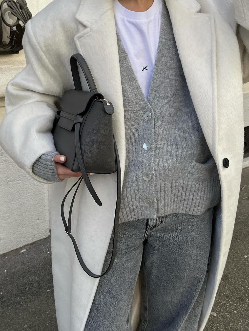 (W) Maison Kitsune Bold Fox Head Patch Regular Cardigan Light Grey Melange, STU Mohair Cardigan Brown 착용 스타일 - 2