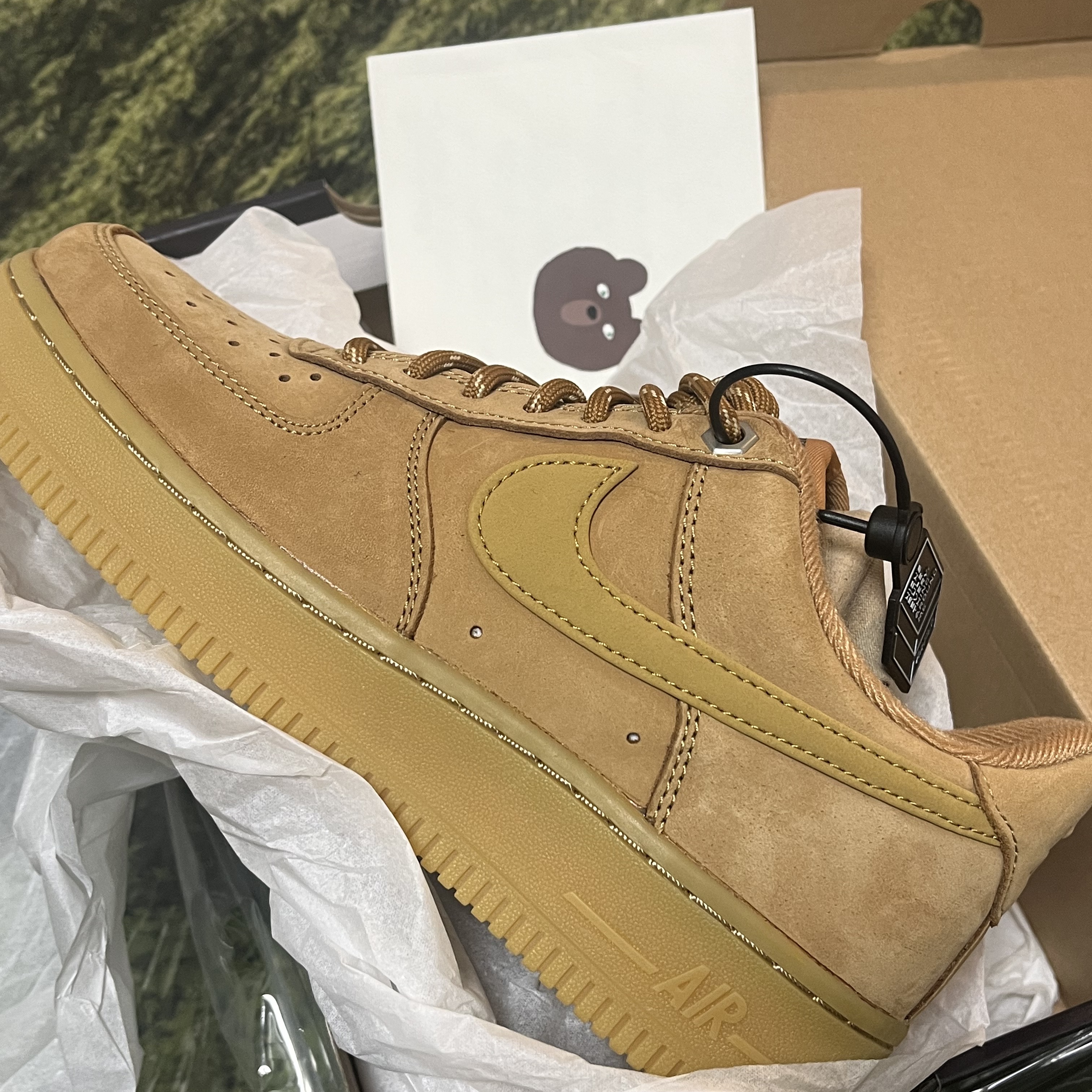 Nike Air Force 1 '07 WB Flax, (W) Nike Air Force 1 '07 WB Flax Wheat 착용 스타일 - 1