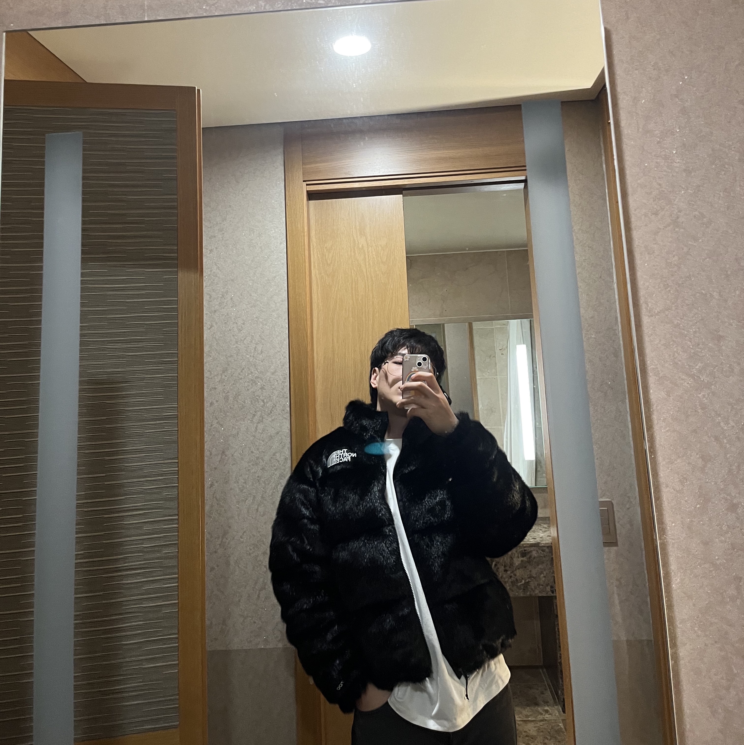 Supreme x The North Face Faux Fur Nuptse Jacket Black - 20FW 착용 스타일