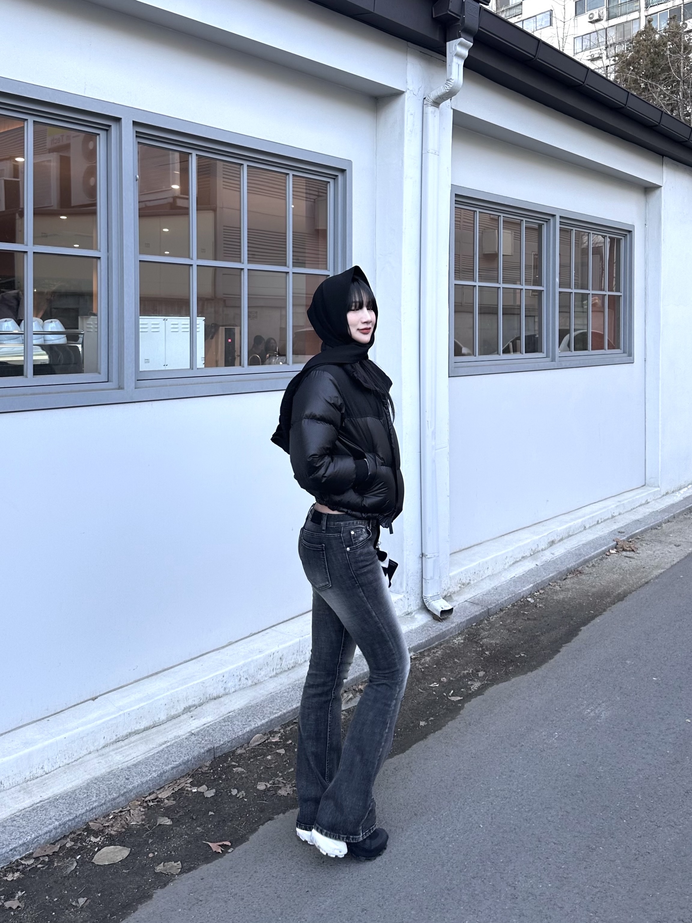 Our Legacy Ladon Leather Keychain Black, Salomon x MM6 Maison Margiela Cross Low Black 착용 스타일 - 2