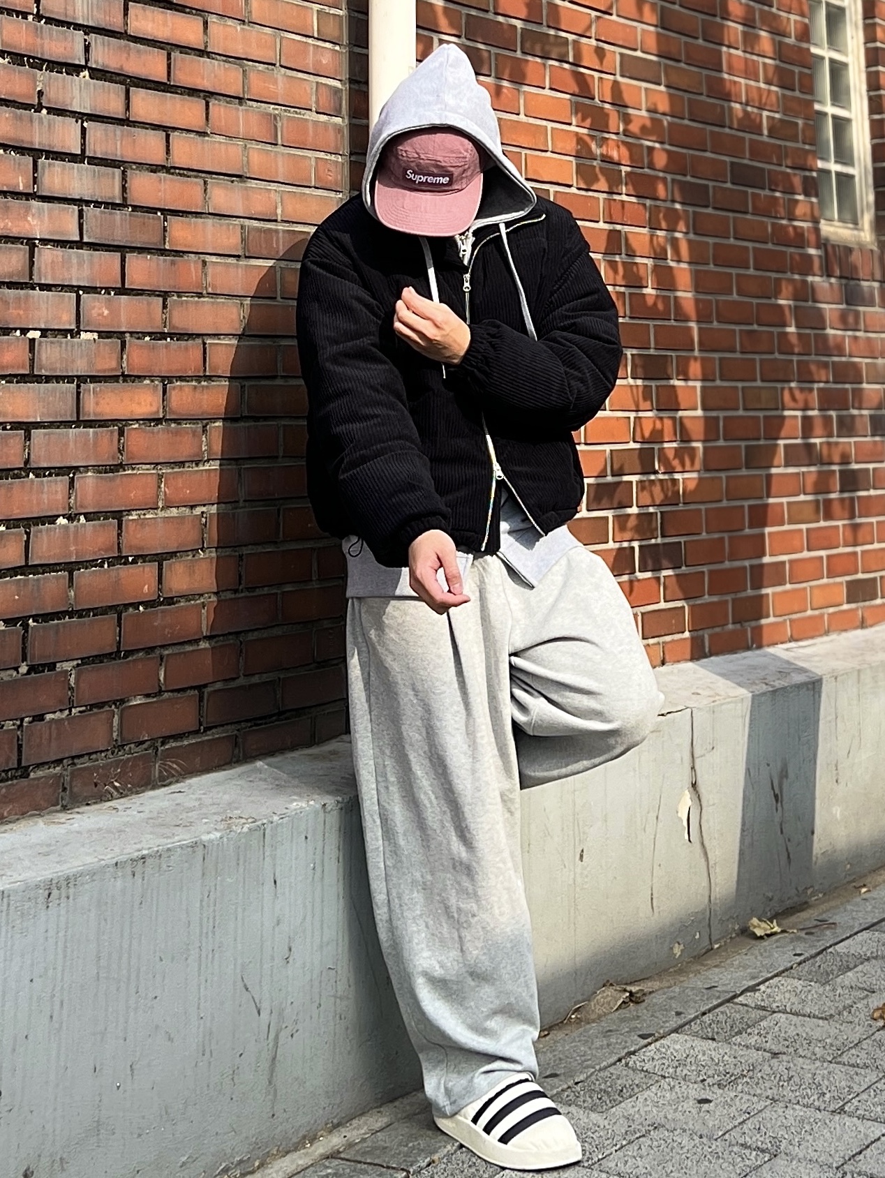 Adidas Puffylette Off White 착용 스타일