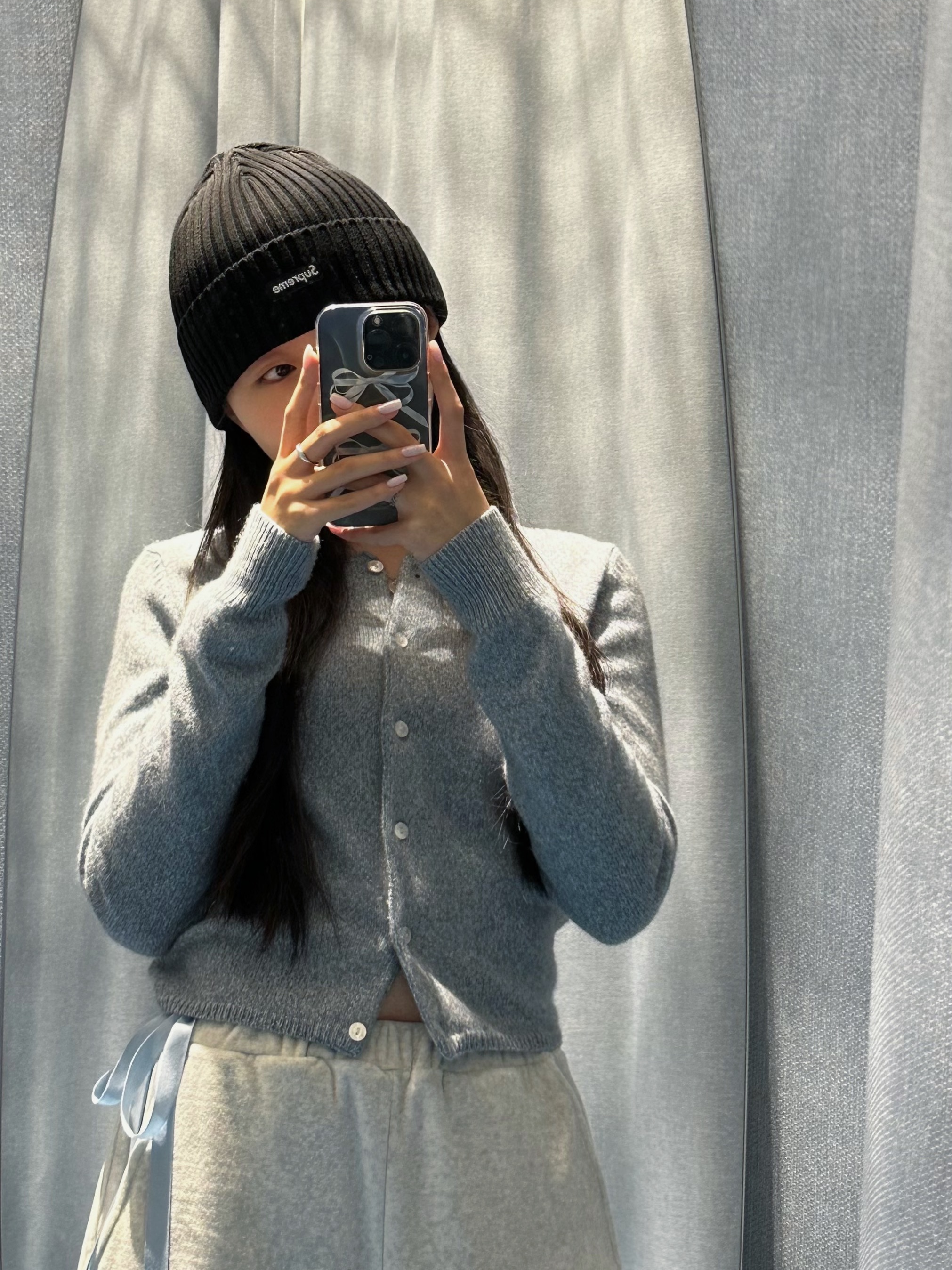 Supreme Overdyed Beanie Black 착용 스타일