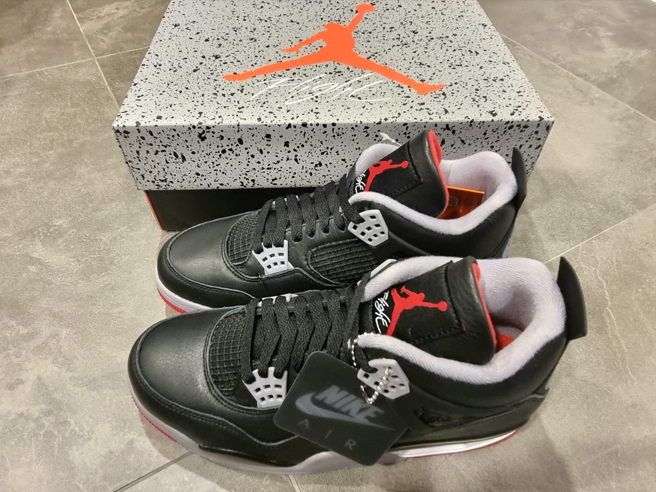 Jordan 4 Retro Bred Reimagined 착용 스타일 - 6