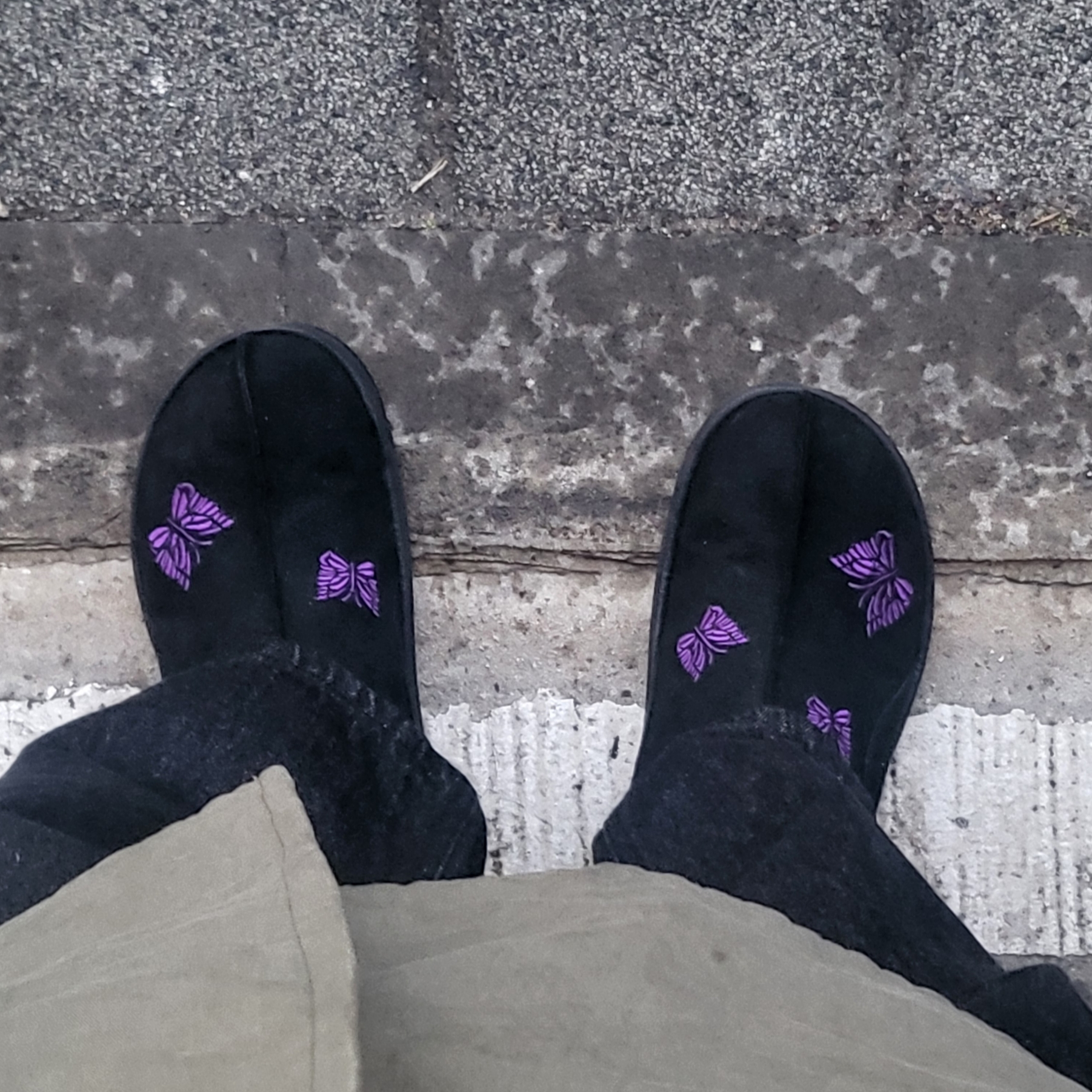 Reebok x Needles Beatnik Moc Core Black Extreme Purple 착용 스타일 - 1