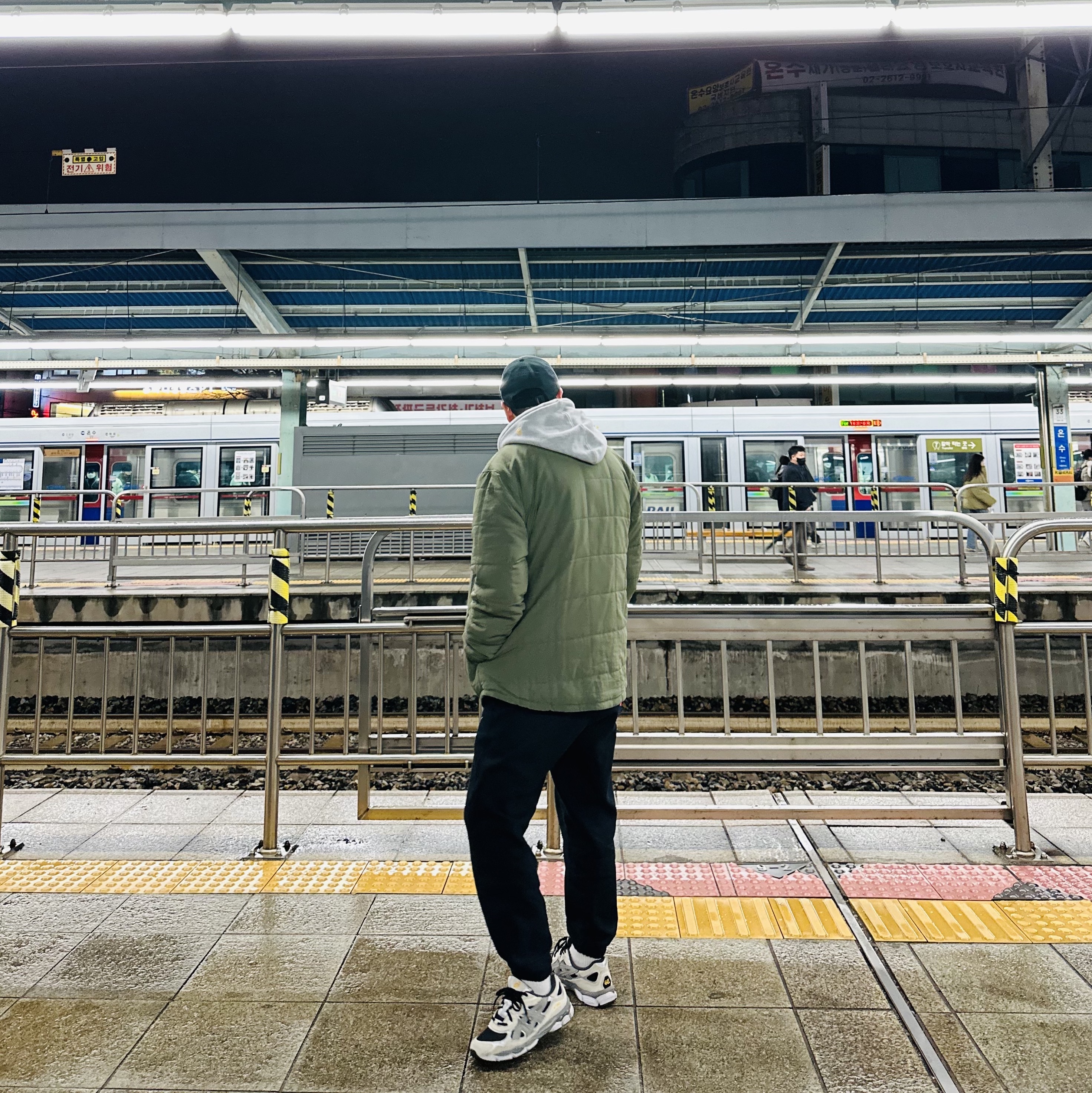 Nike Heritage 86 Futura Washed Cap Black White, Nike NRG Solo Swoosh Fleece Pants Black White - Asia 착용 스타일 - 3