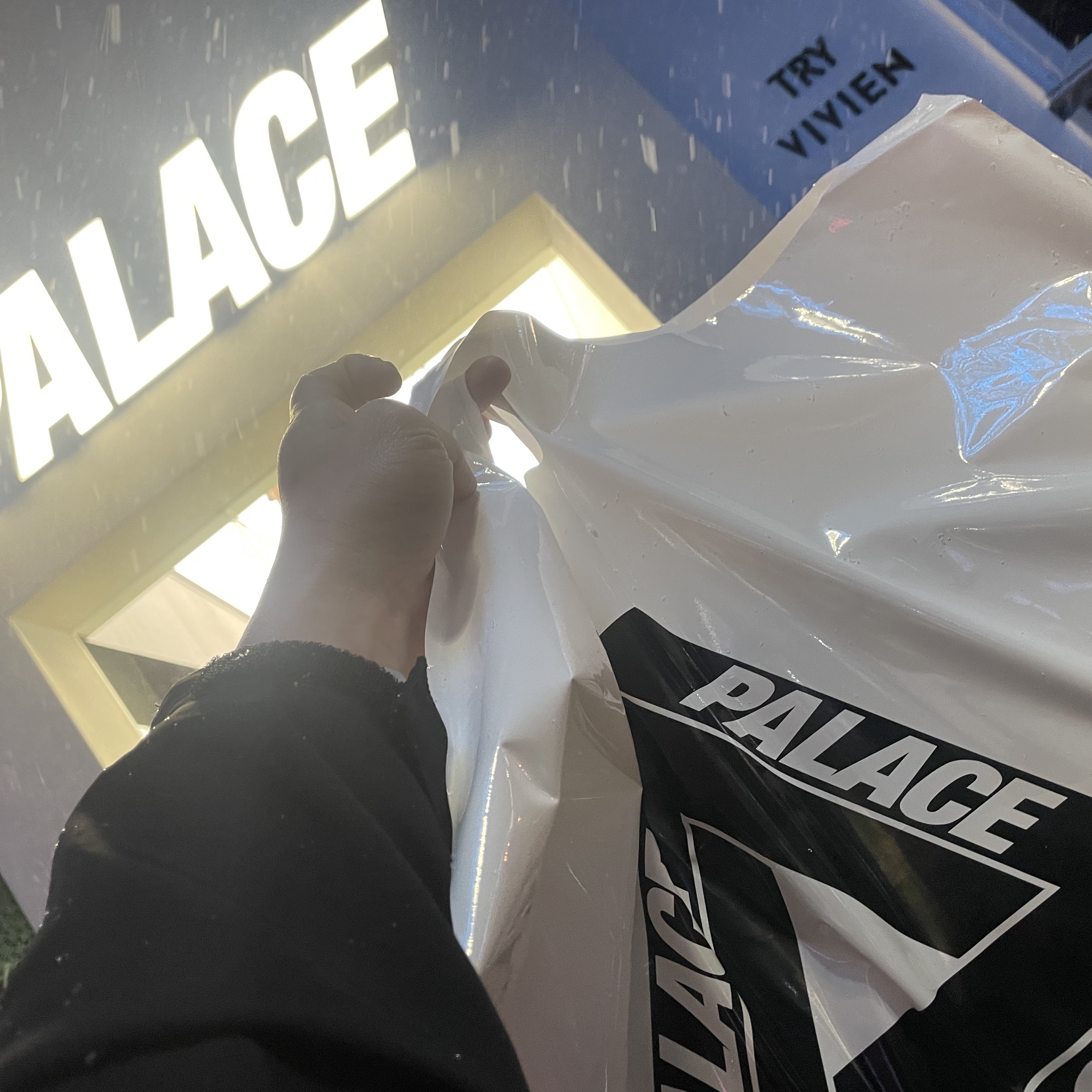 Supreme Box Logo Hooded Sweatshirt Black - 23FW, Nike x Supreme Air Force 1 Low Black 착용 스타일 - 2