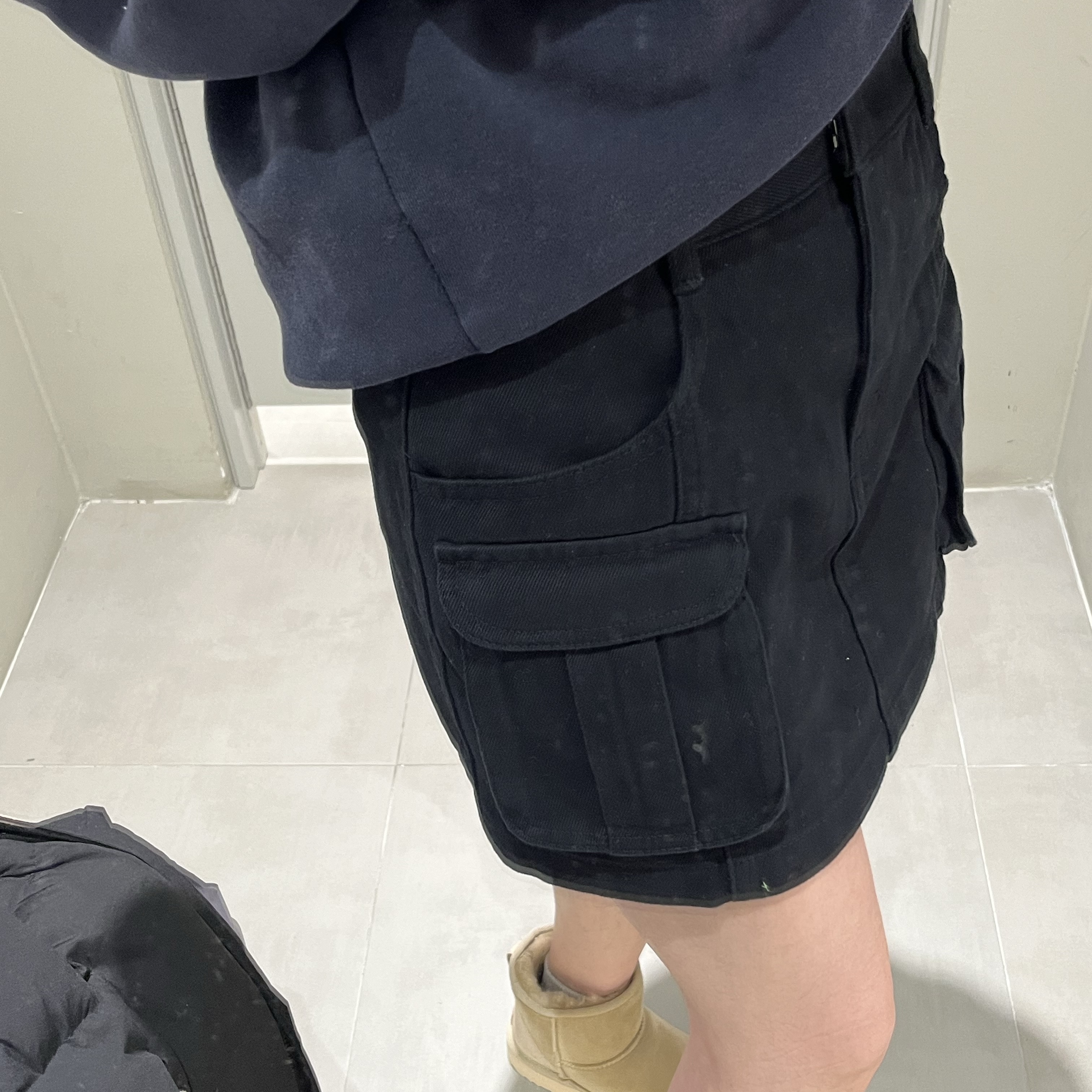 (W) UGG Classic Mini II Boots Mustard Seed 착용 스타일 - 2