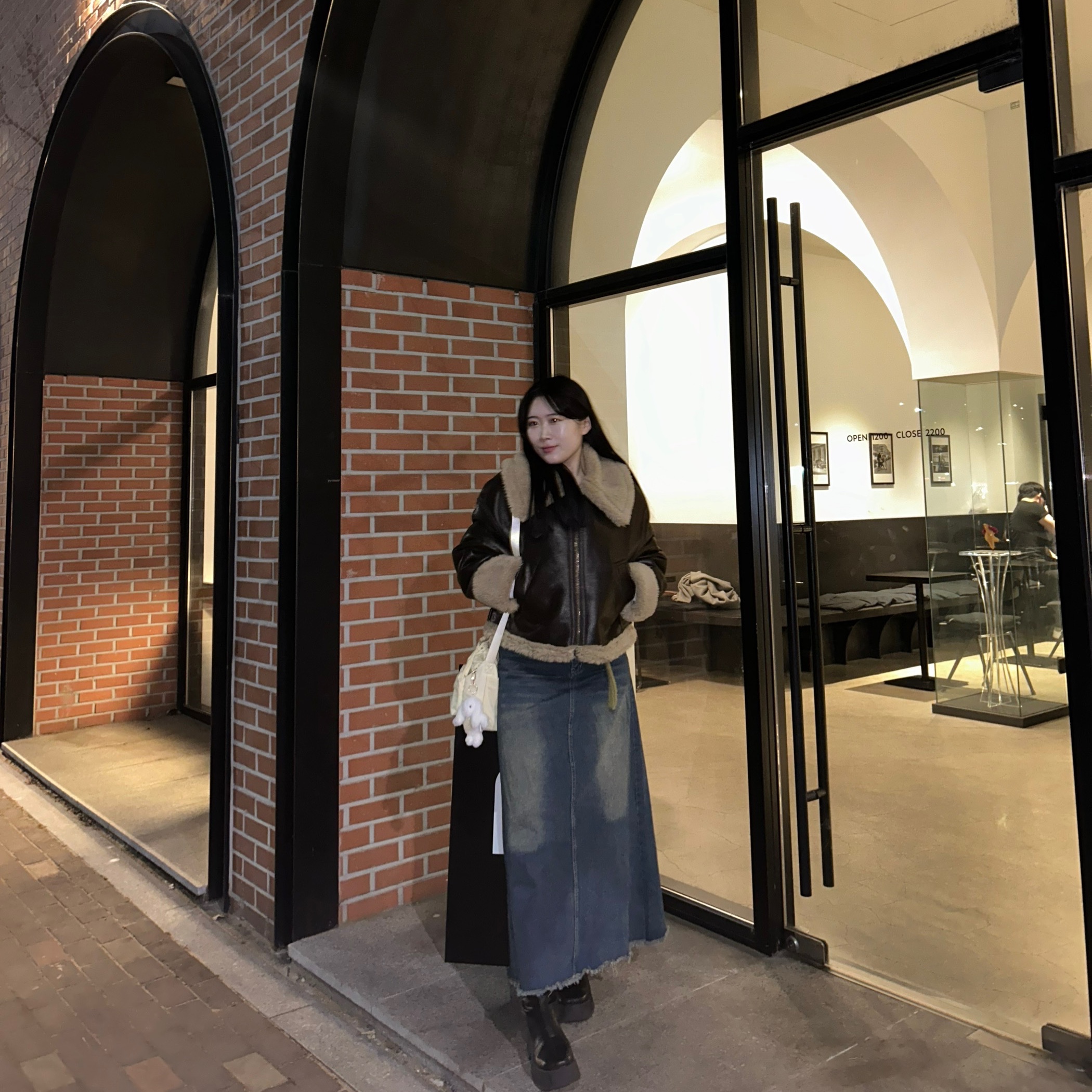(W) Zara ZW Double-Faced Biker Jacket Brown 착용 스타일 - 4