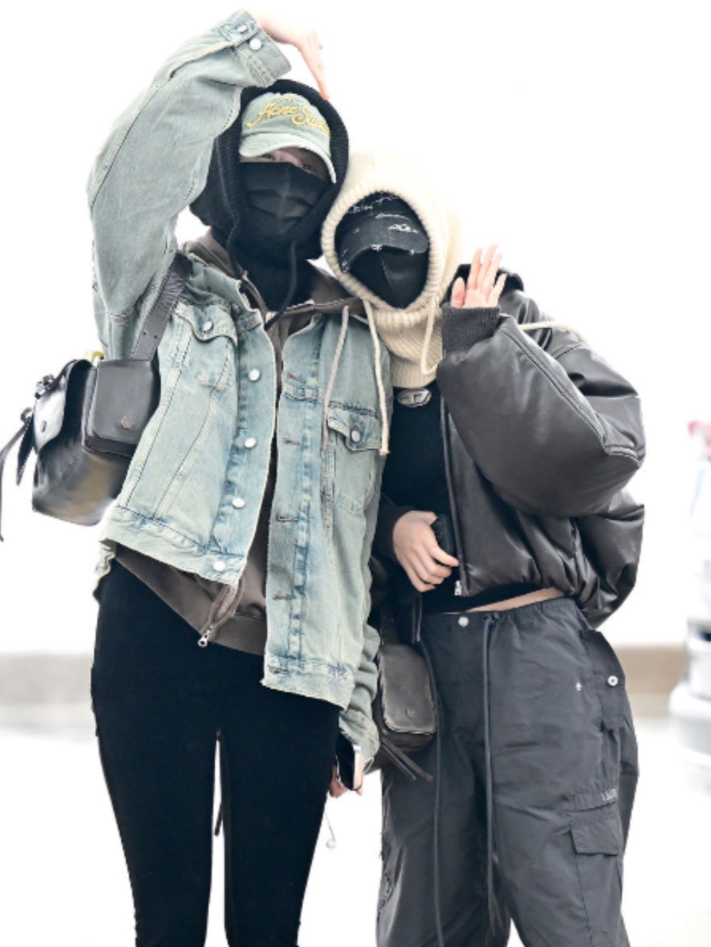 Acne Studios Multipocket Bag Dark Brown, Acne Studios Multipocket Bag Black Beige 착용 스타일 - 2
