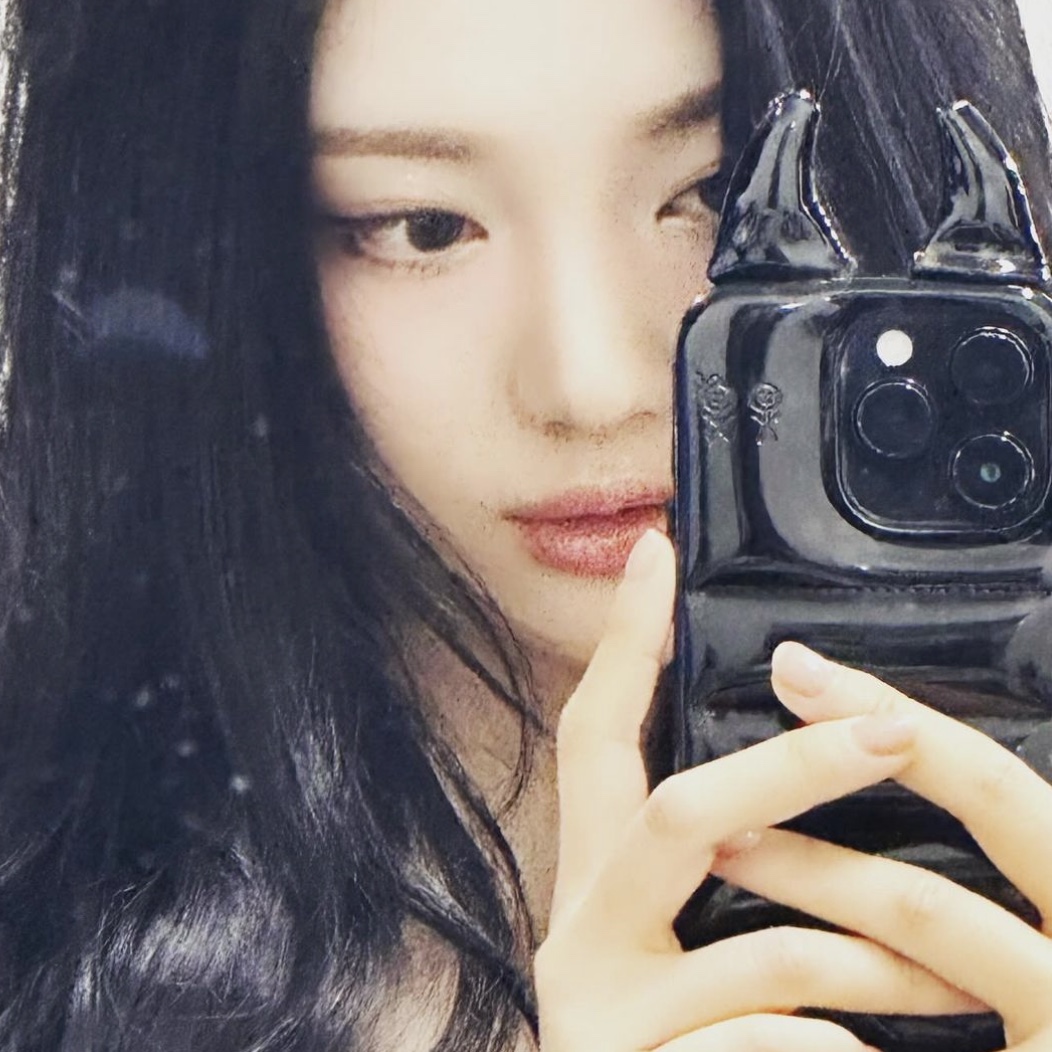 Urbansophistication x Aespa The Puffer Case Drama 착용 스타일
