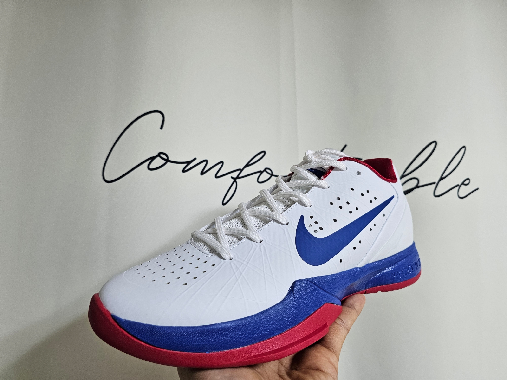 Nike Air Zoom Hyperattack White Blue Red 착용 스타일 - 1