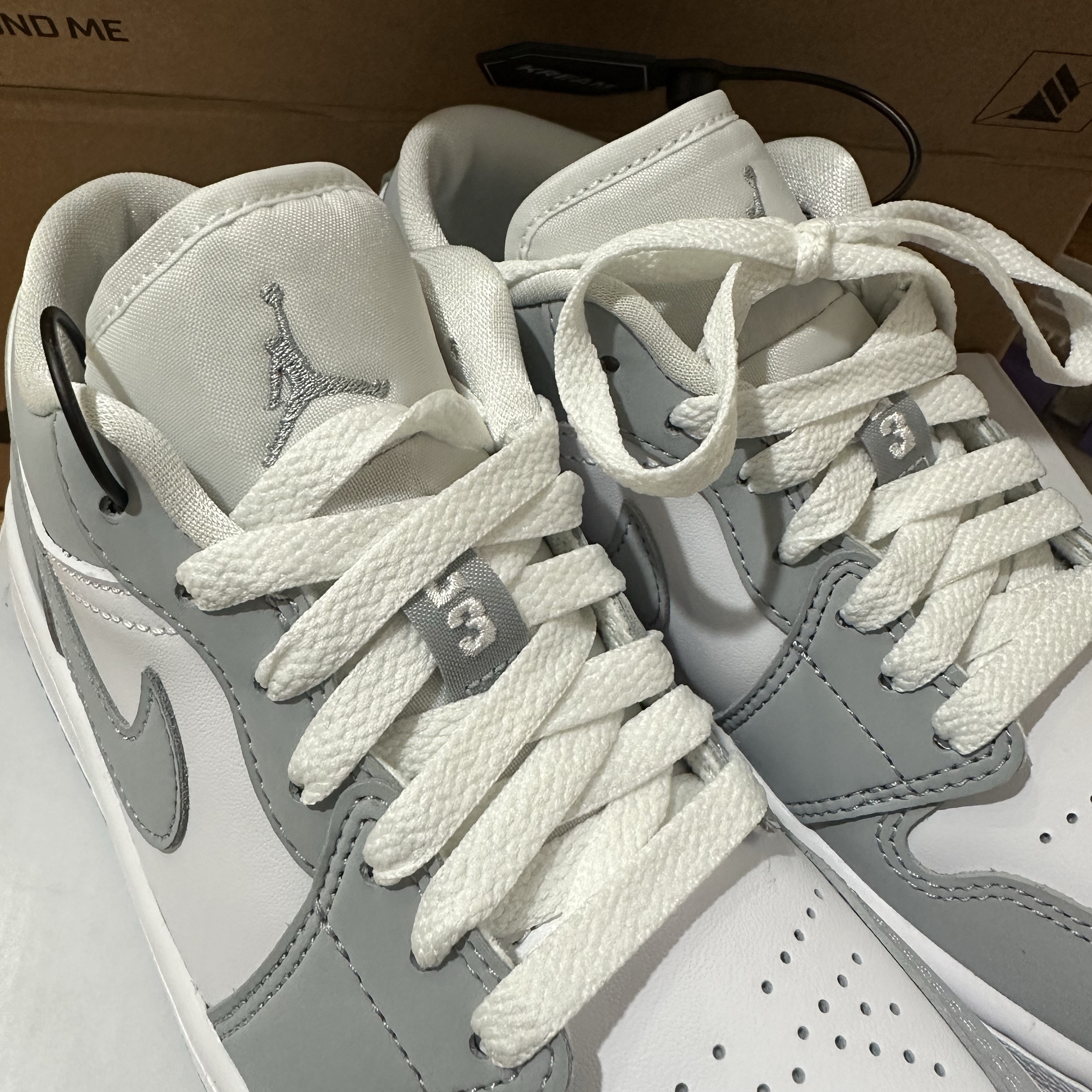 (W) Jordan 1 Low White Wolf Grey 착용 스타일